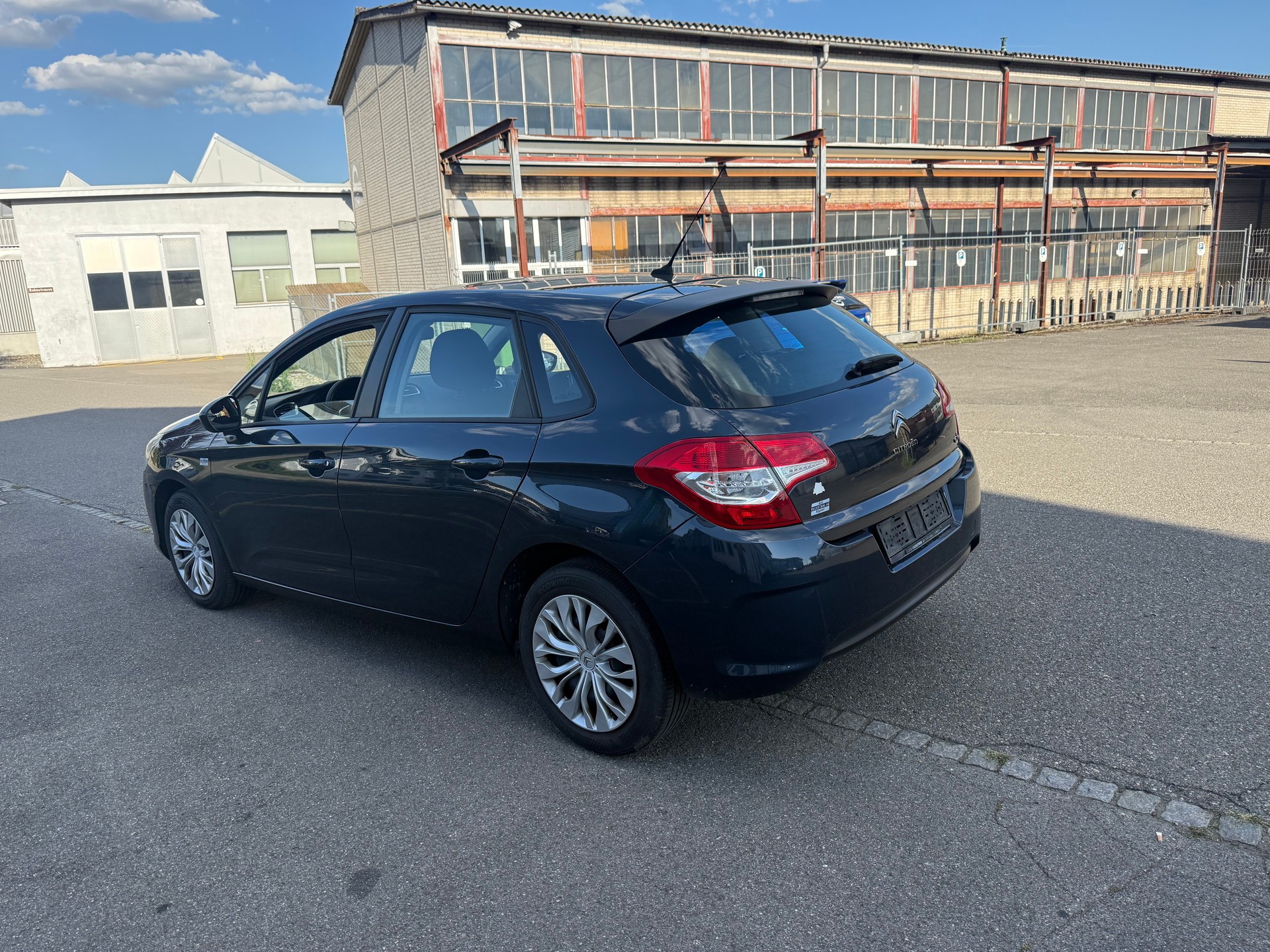 CITROEN C4 1.2 Pure Tech Feel-image-4
