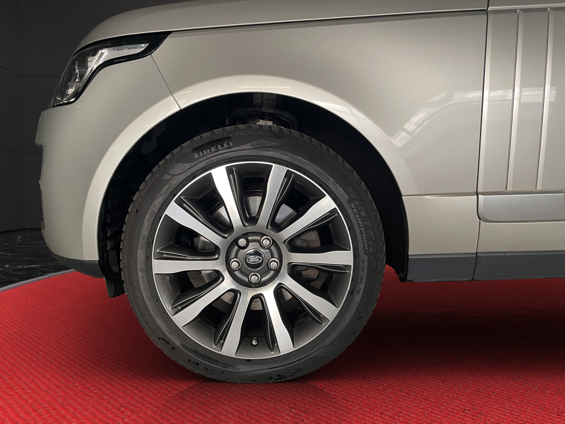 LAND ROVER Range Rover 3.0 TDV6 Vogue Automatic-image-13