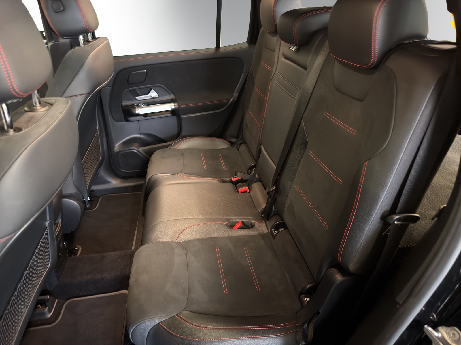 MERCEDES-BENZ EQB 350 AMG Line 4Matic-image-10