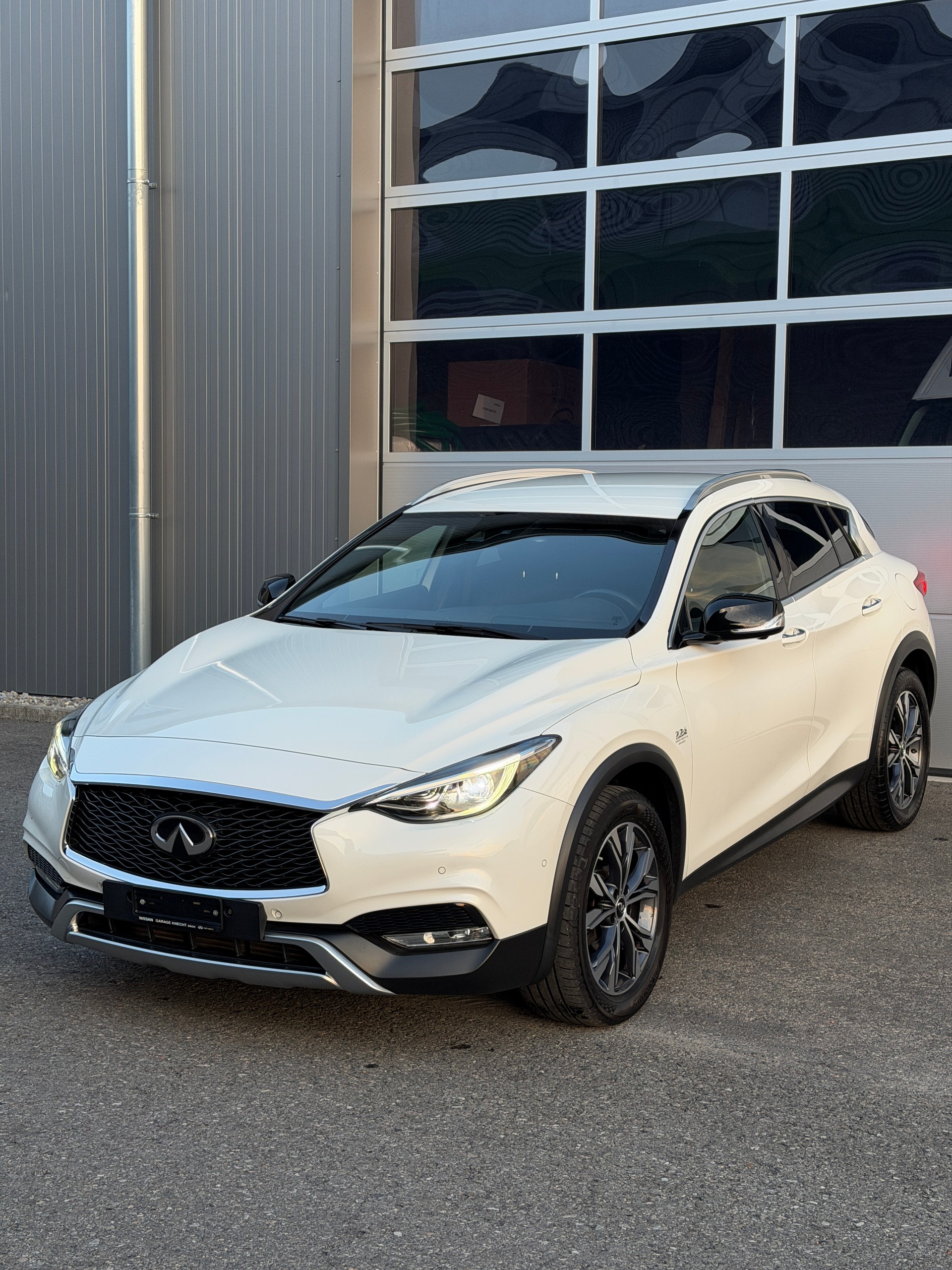 INFINITI QX30 2.2d Premium Tech DCT AWD