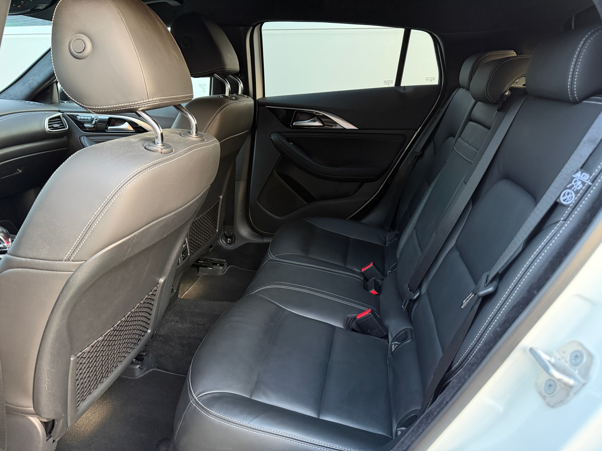 INFINITI QX30 2.2d Premium Tech DCT AWD-image-13