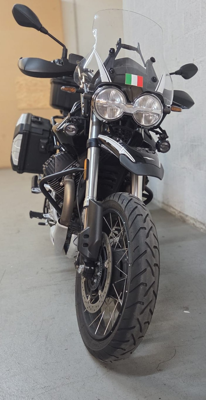 MOTO GUZZI V85 TT Guardia d'Onore-image-1