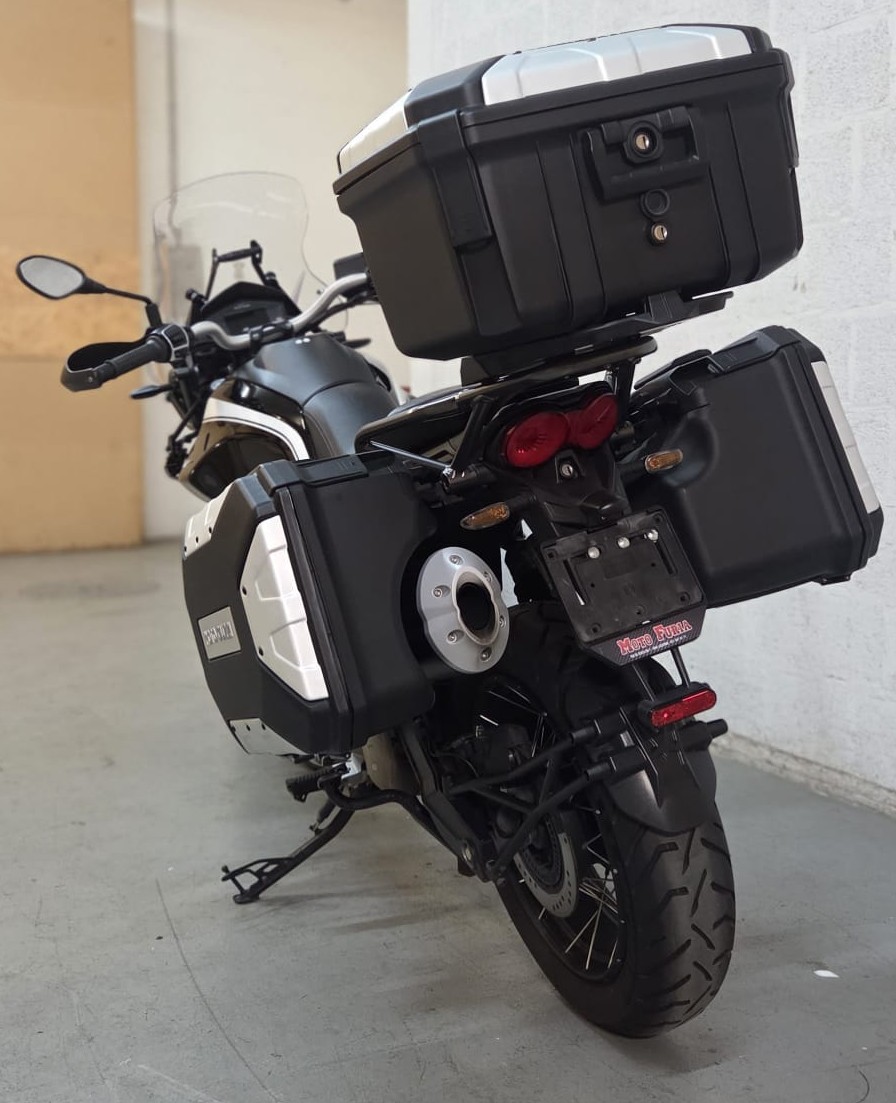 MOTO GUZZI V85 TT Guardia d'Onore-image-5