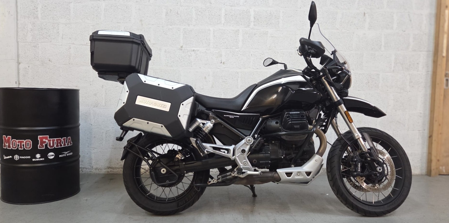 MOTO GUZZI V85 TT Guardia d'Onore-image-0