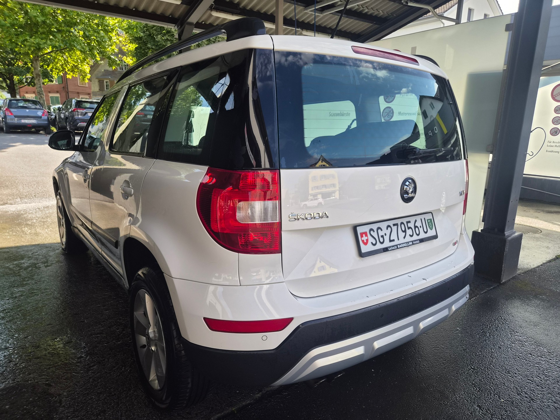 SKODA Yeti 1.8 TSI Active Outdoor 4x4-image-8