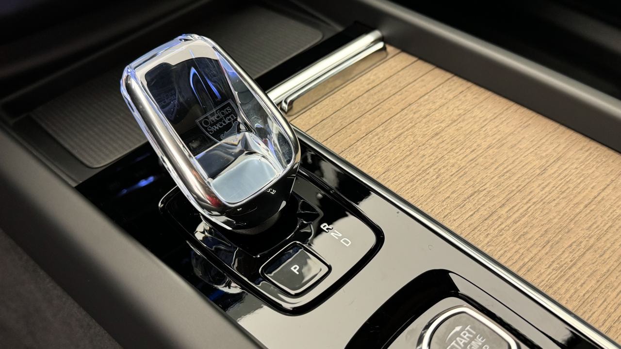 VOLVO XC60 T6 eAWD PluginHybrid Plus Bright Geartronic-image-10