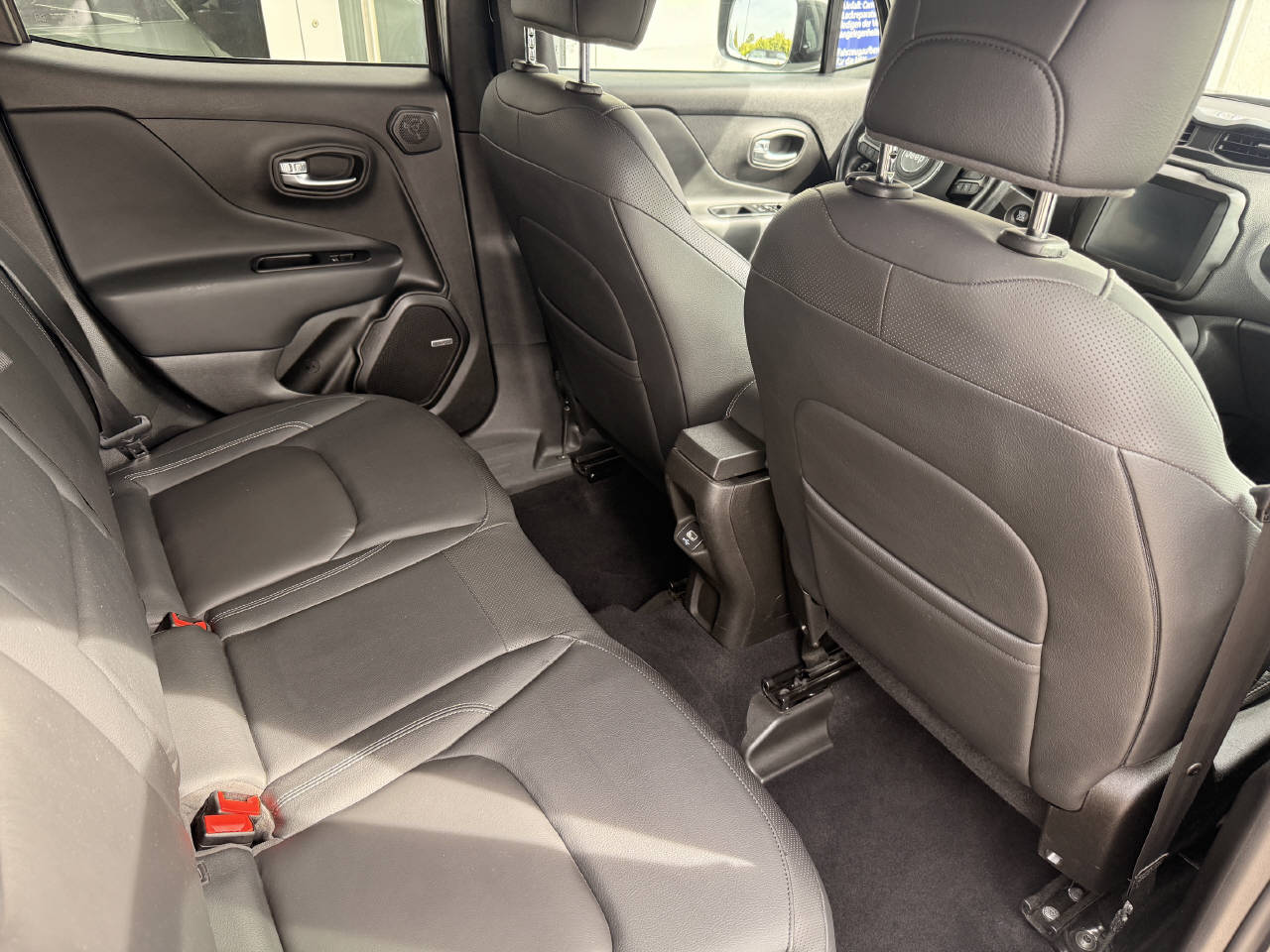 JEEP Renegade 1.3 Turbo S-image-10
