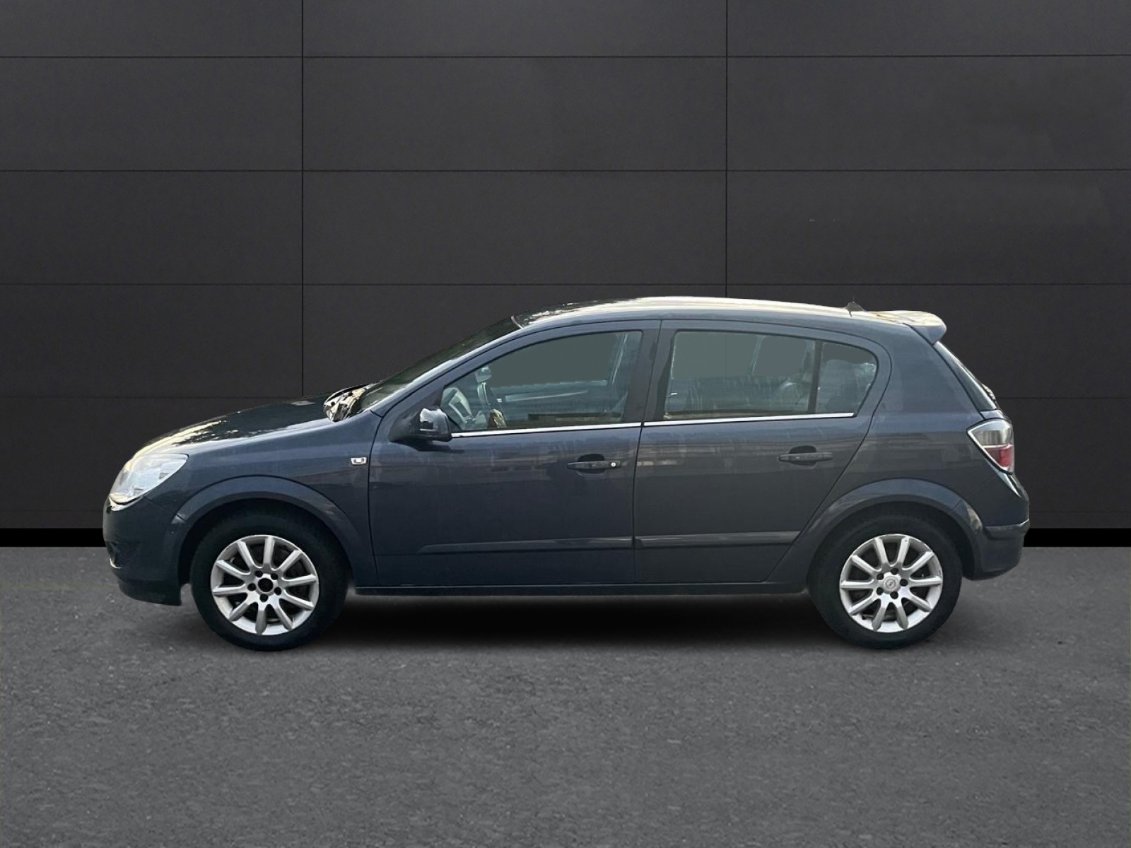 OPEL Astra 1.6i 16V Turbo Cosmo-showroom-element-3