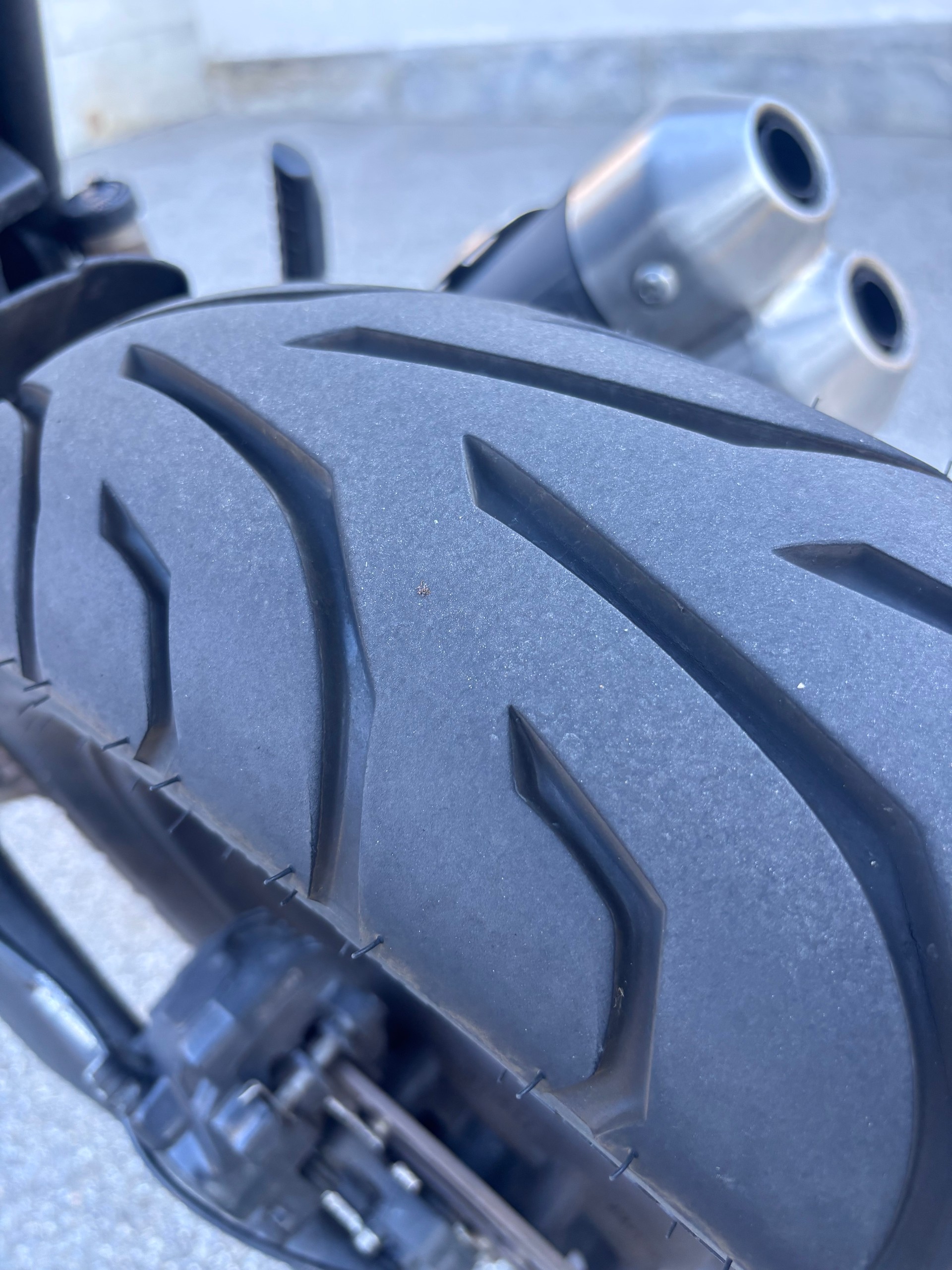 TRIUMPH 400 X-image-4