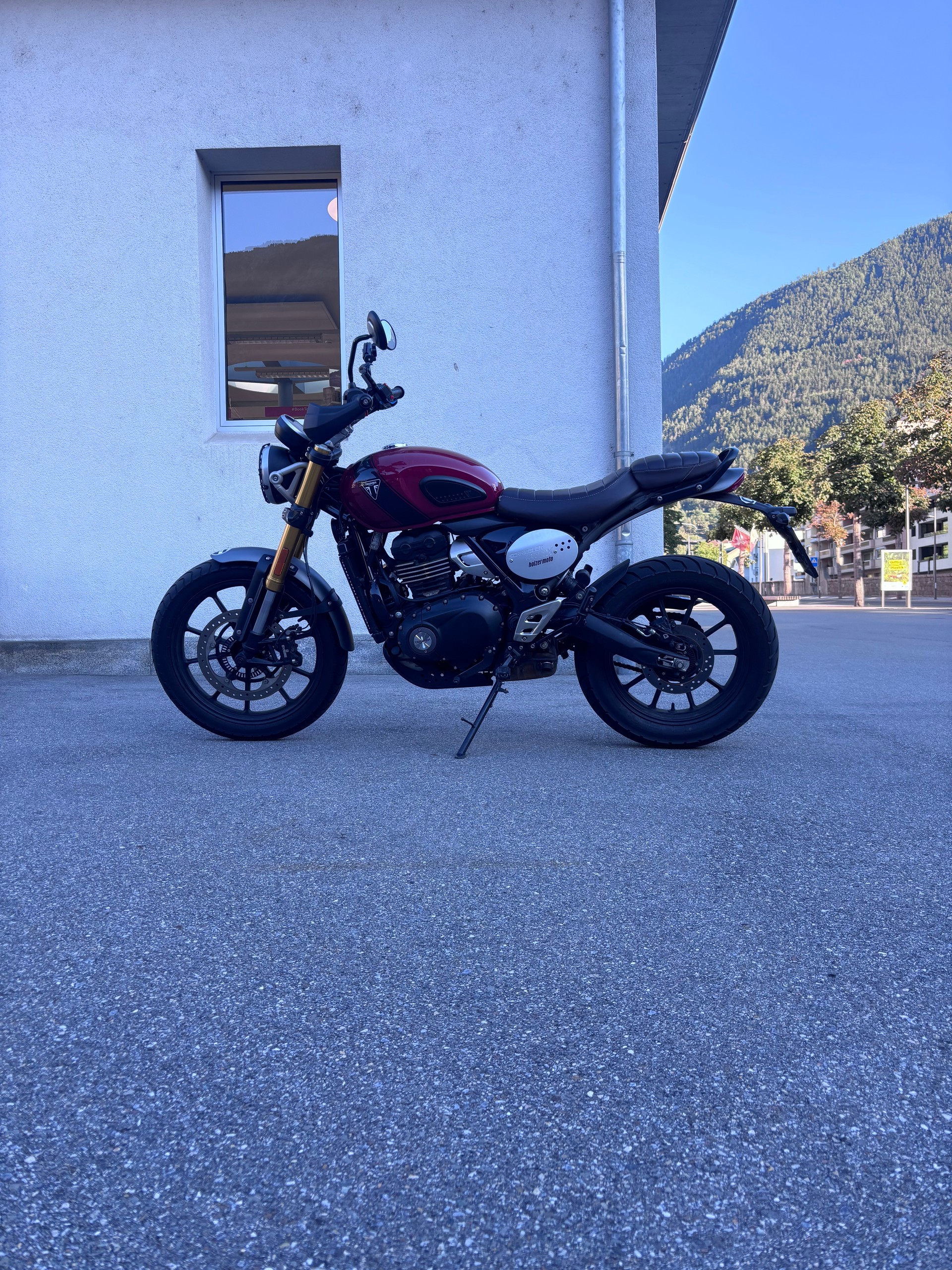 TRIUMPH 400 X-image-1