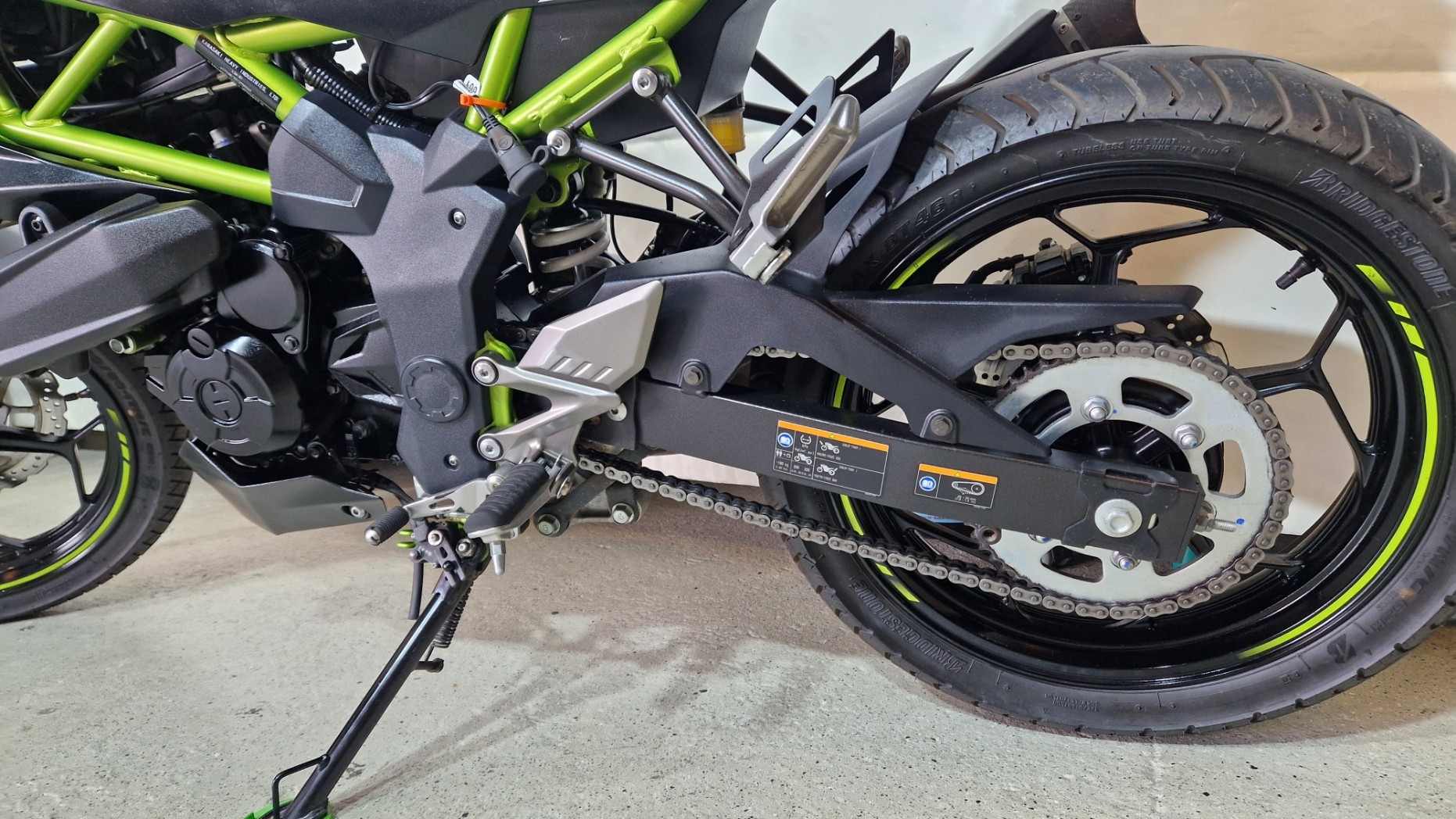KAWASAKI Z 125-image-5