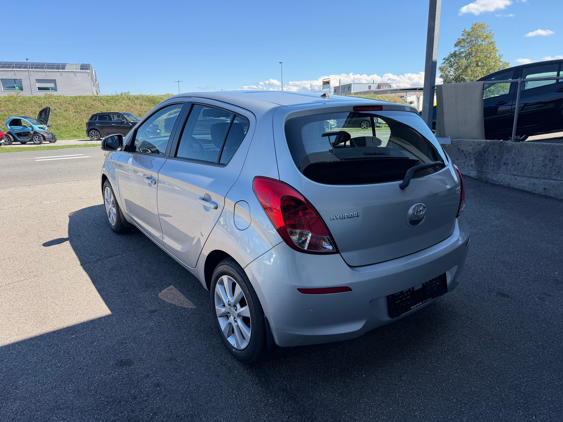 HYUNDAI i20 1.4 Style Automatic+++MIT MFK 30.4.2025+++-showroom-element-1