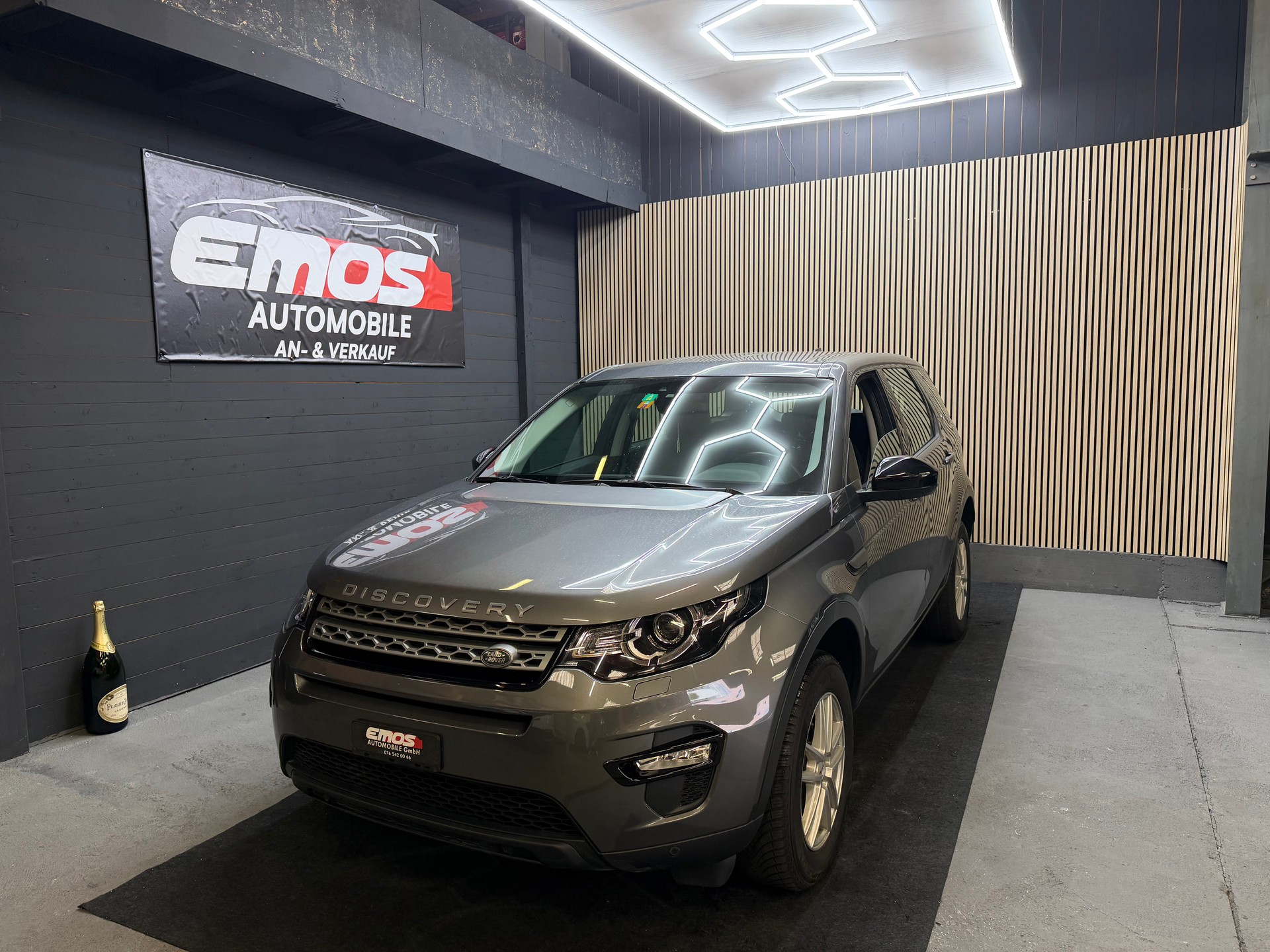 LAND ROVER Discovery Sport 2.0 TD4 SE AT9