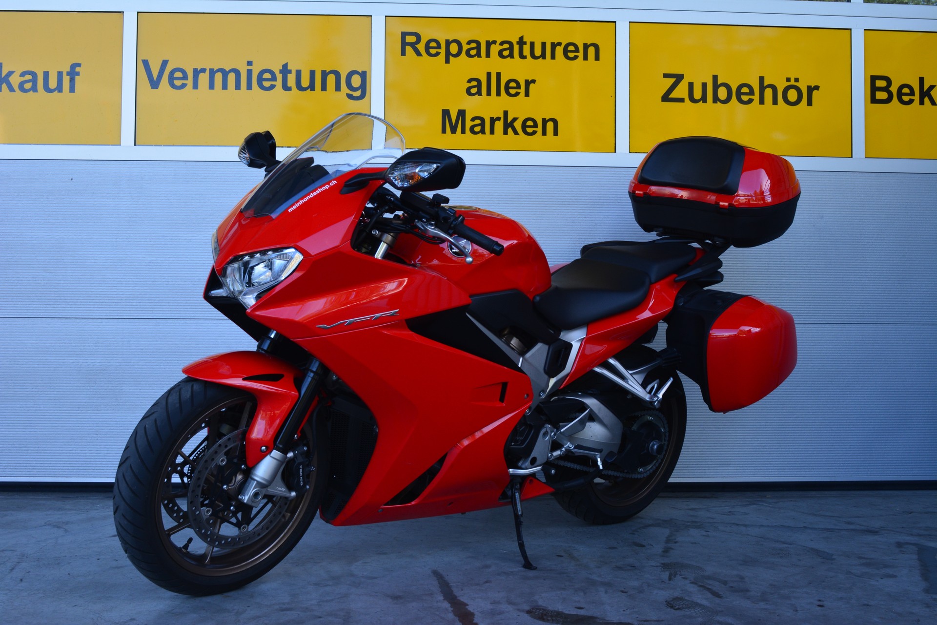 HONDA VFR 800 F ABS-image-1