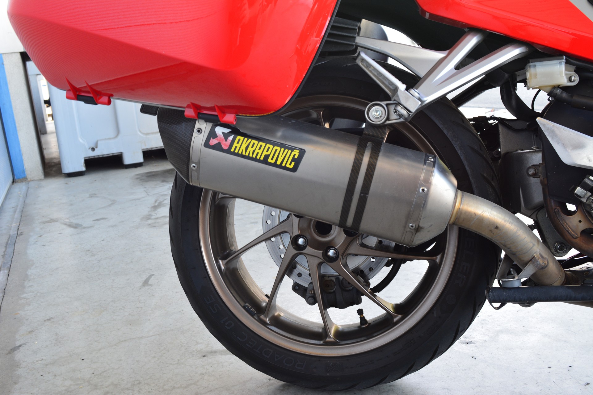 HONDA VFR 800 F ABS-image-5