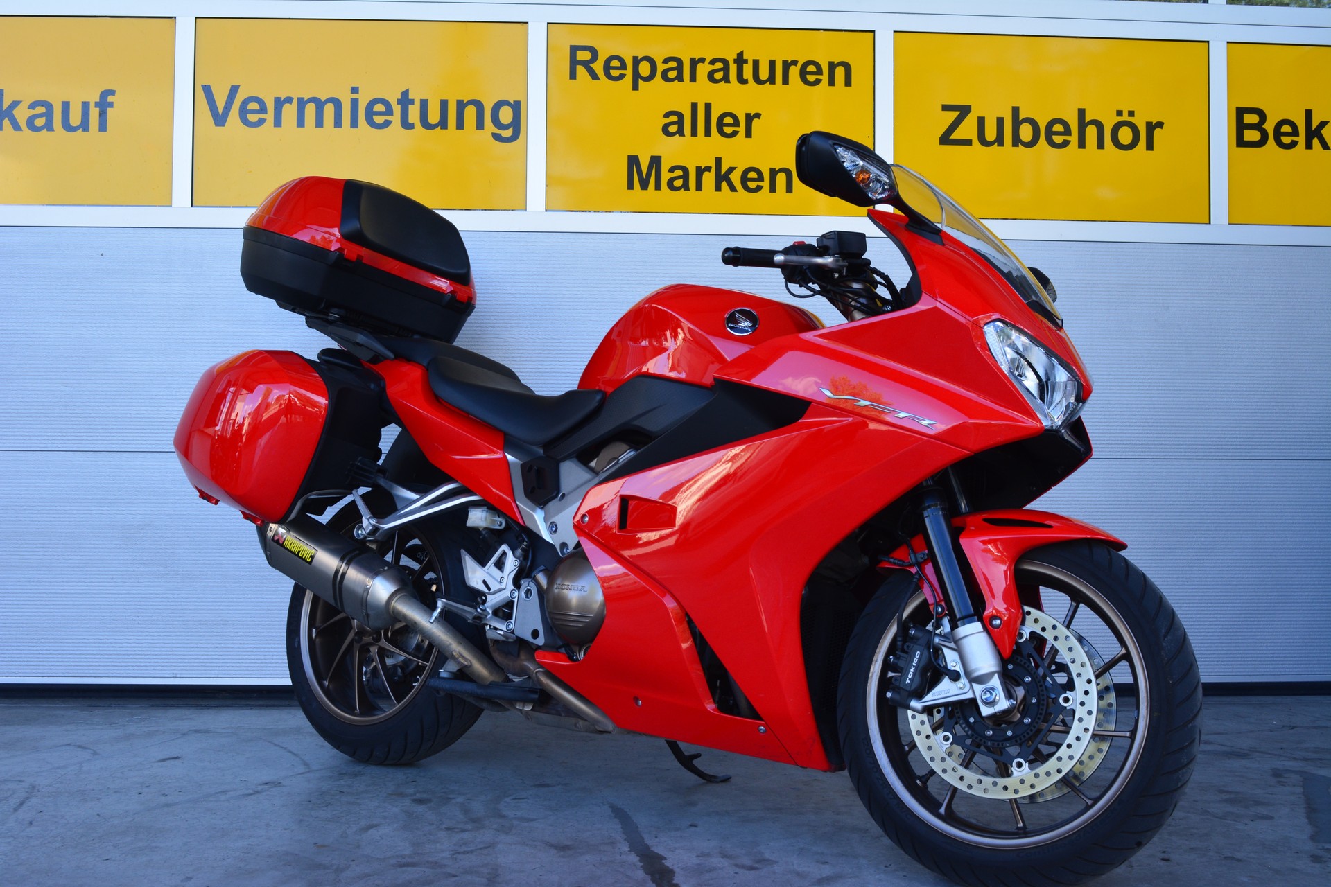 HONDA VFR 800 F ABS-image-2