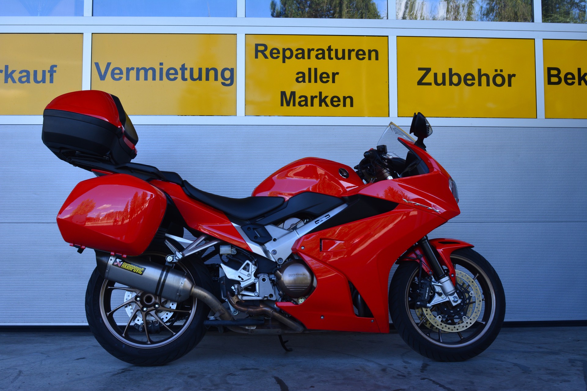 HONDA VFR 800 F ABS-image-3