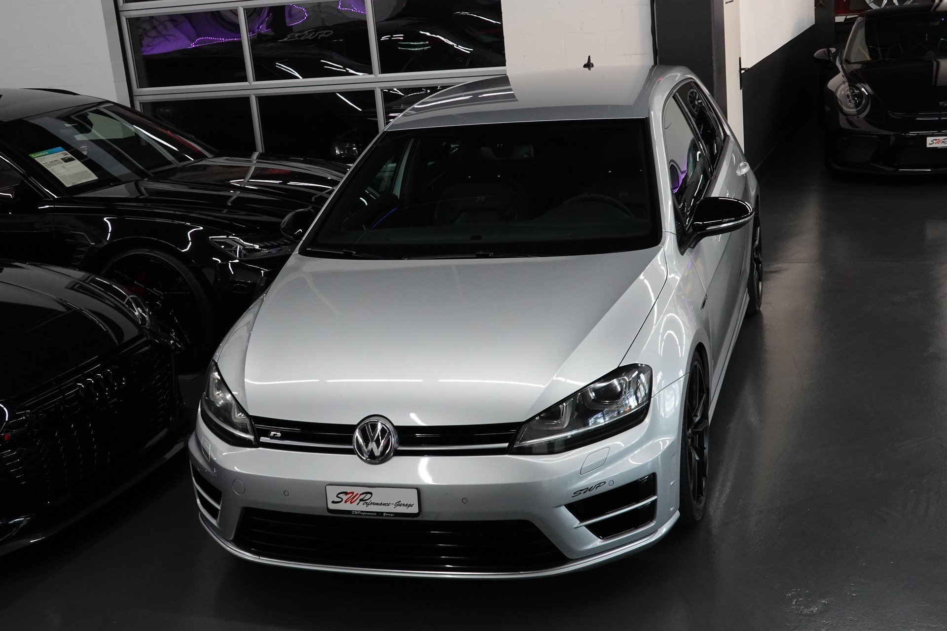 VW GOLF 2.0 TSI R 4MOTION DSG 301 PS CH-FZ-showroom-element-2