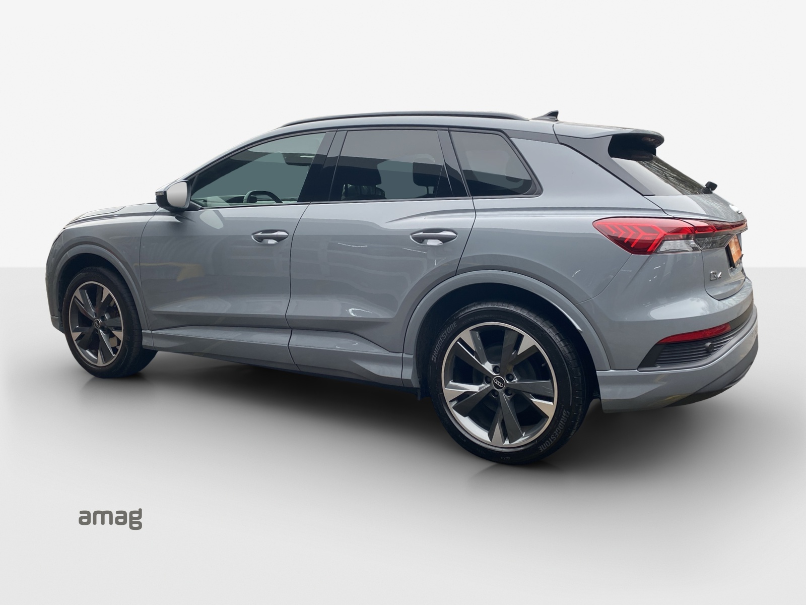 AUDI Q4 e-tron 35-showroom-element-2