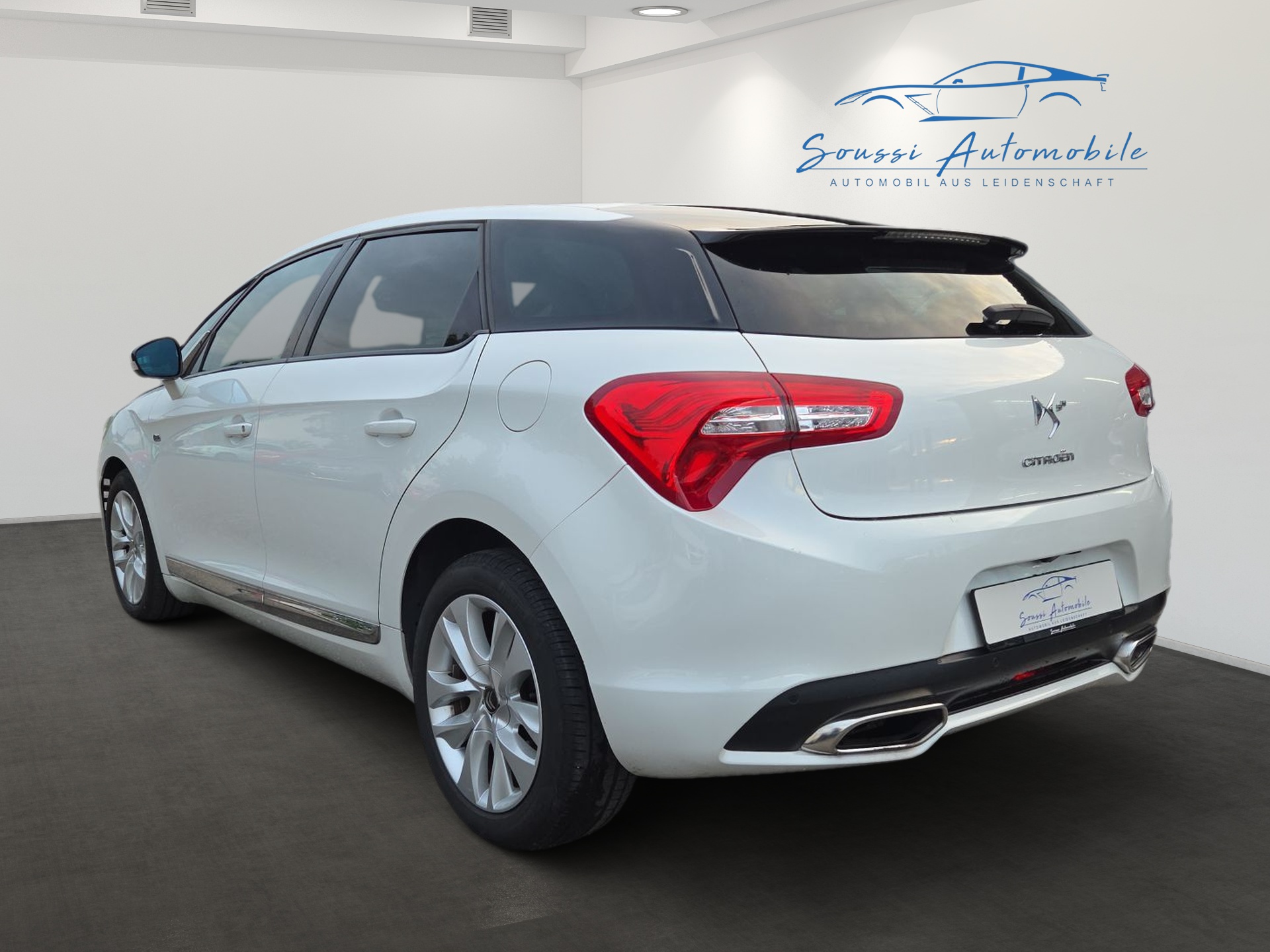 DS AUTOMOBILES DS5 HYbrid4 200 Chic EGS6-showroom-element-3