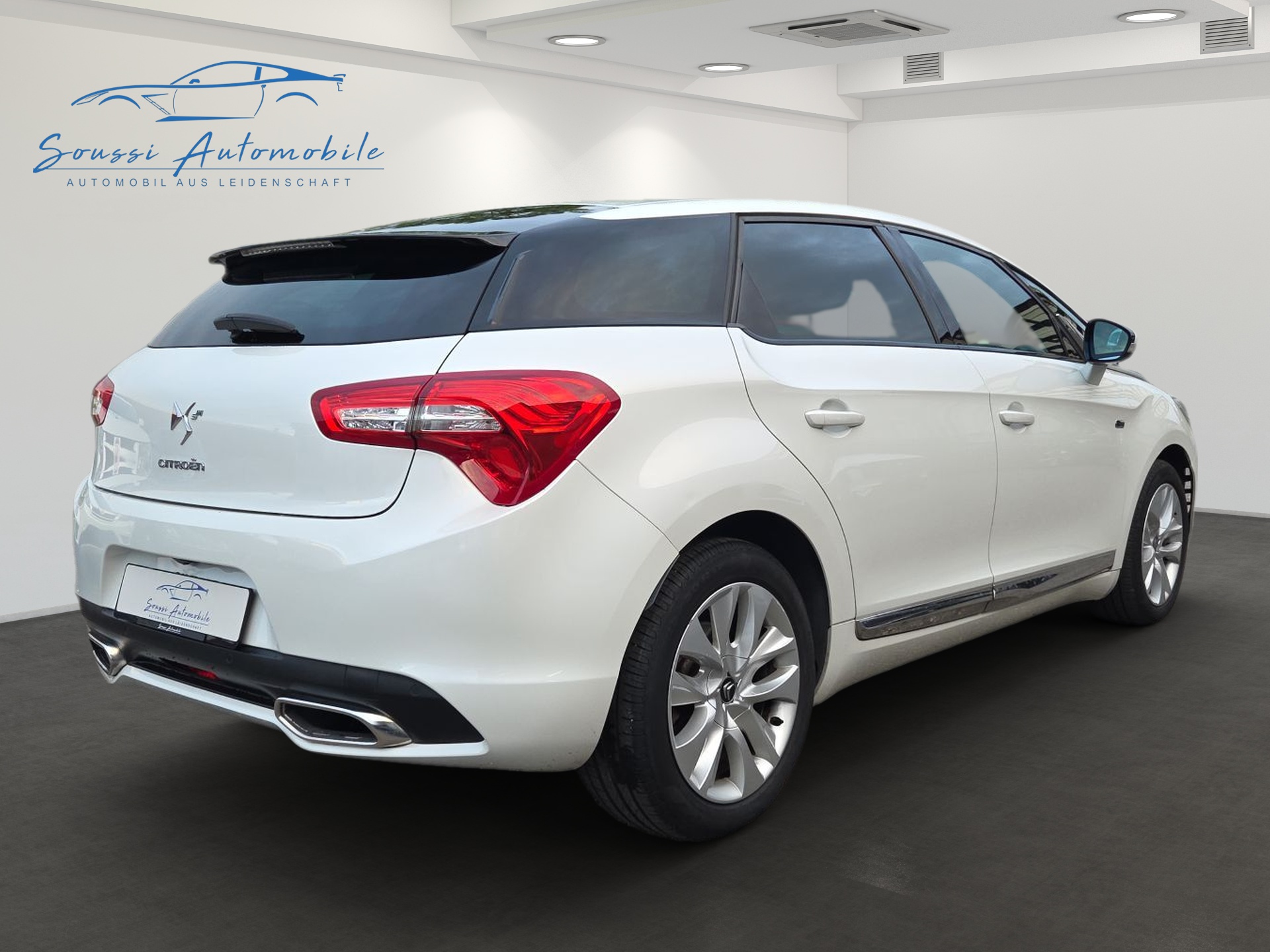 DS AUTOMOBILES DS5 HYbrid4 200 Chic EGS6-showroom-element-2