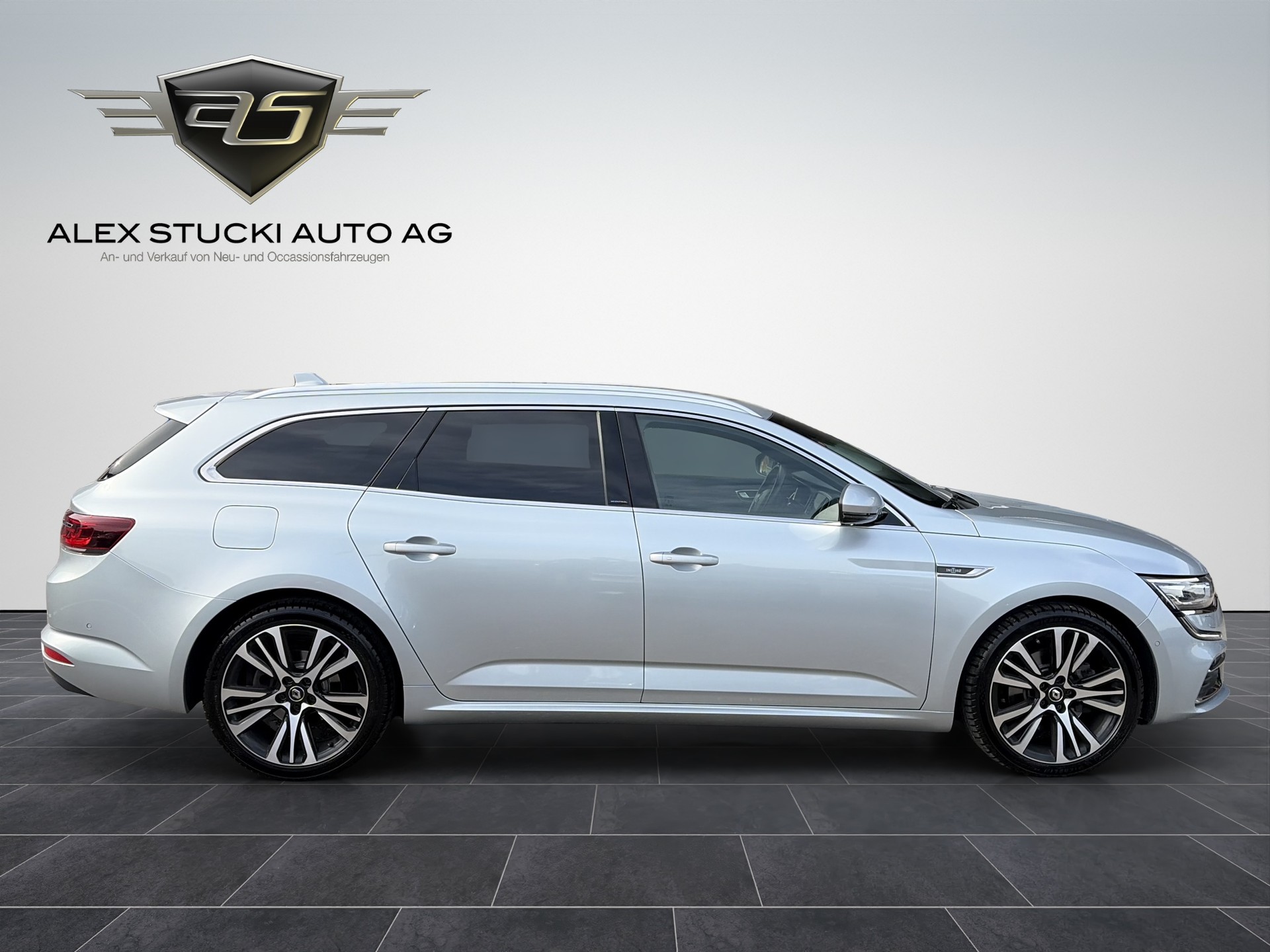 RENAULT Talisman Grandtour 1.8 TCe Initiale EDC-image-4