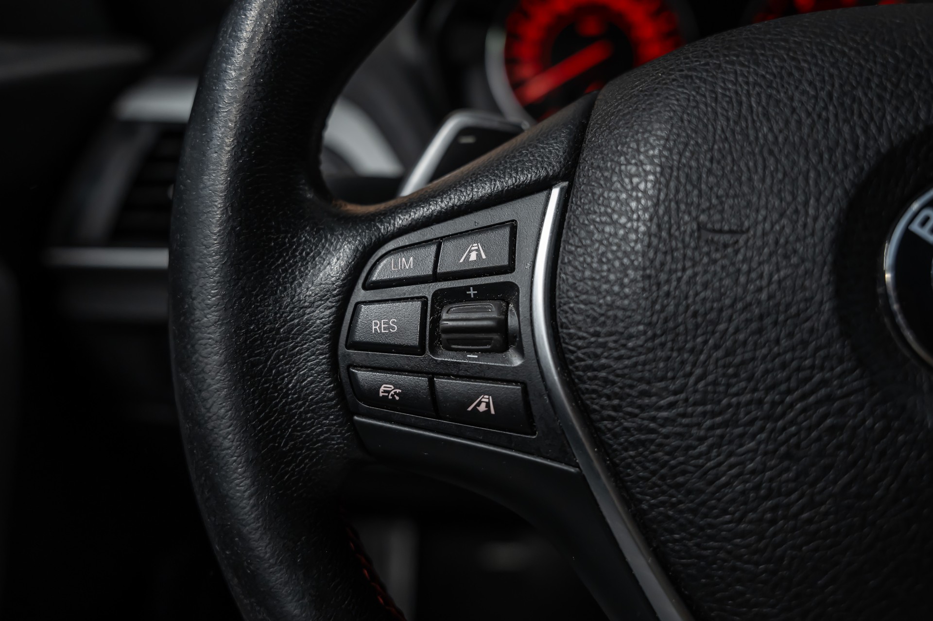 BMW 120d xDrive Sport Line Steptronic-image-16
