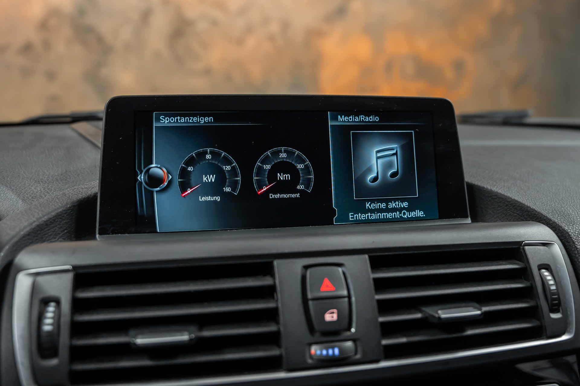 BMW 120d xDrive Sport Line Steptronic-image-24
