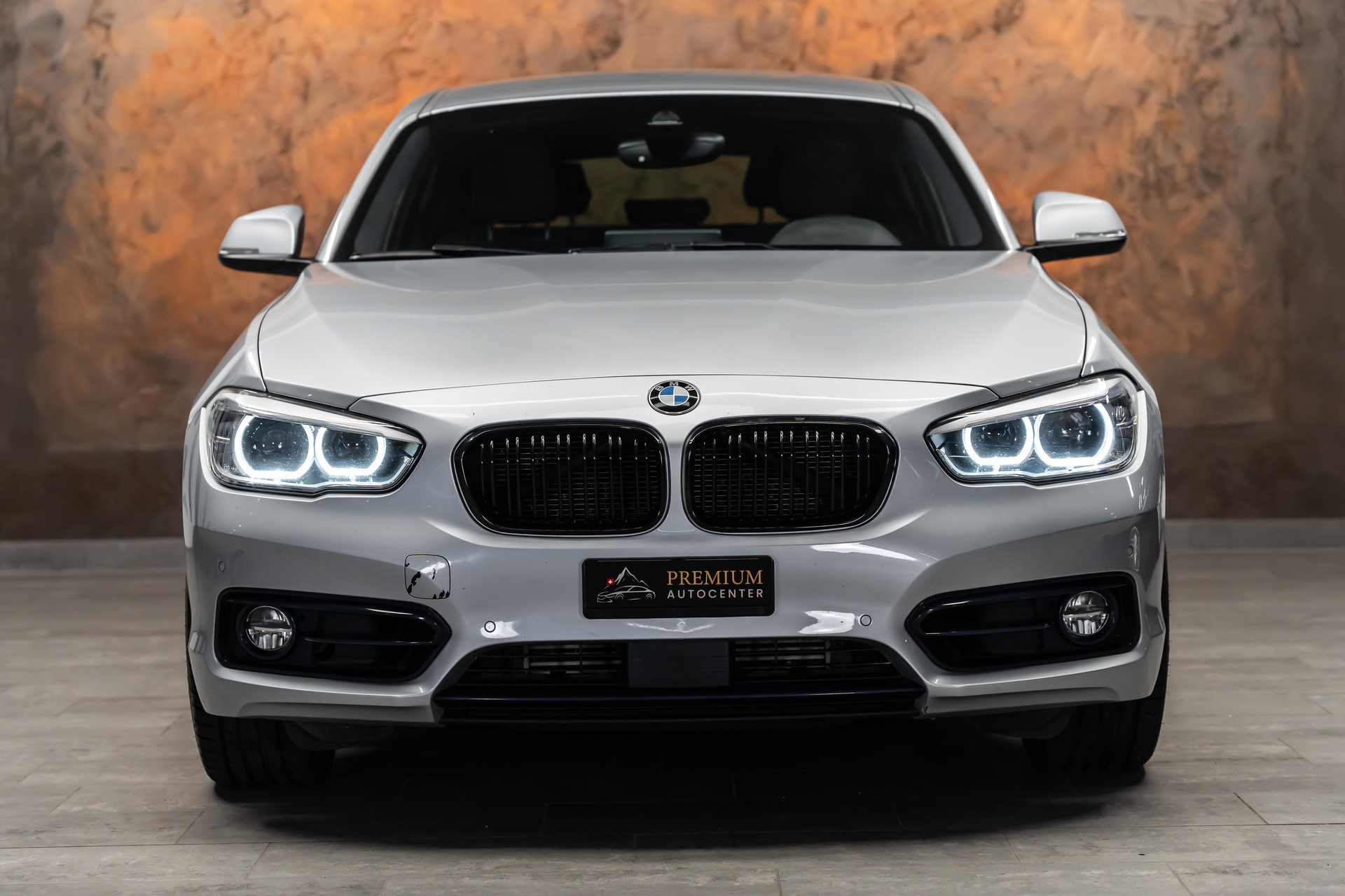 BMW 120d xDrive Sport Line Steptronic-image-4