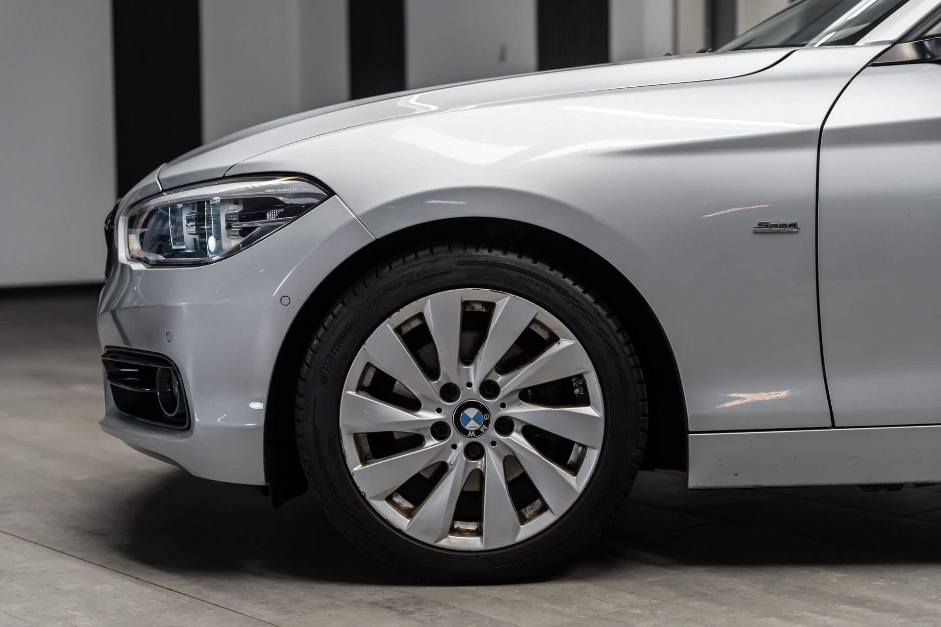 BMW 120d xDrive Sport Line Steptronic-showroom-element-3