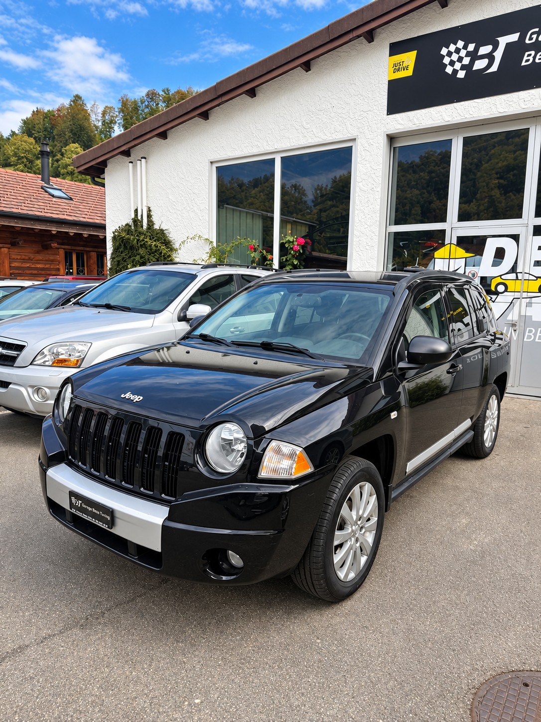 JEEP Compass 2.2 CRD Limited-showroom-element-1