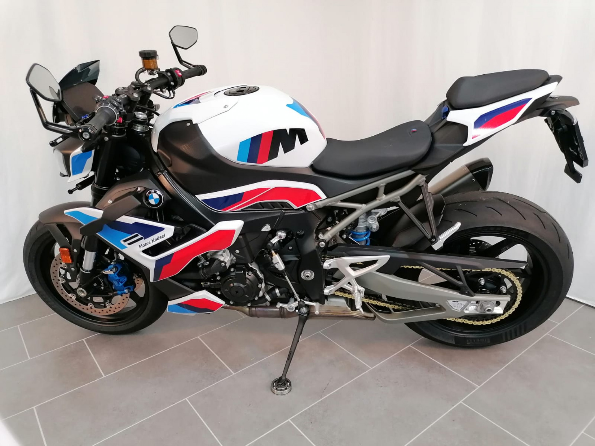 BMW M 1000 R-image-3