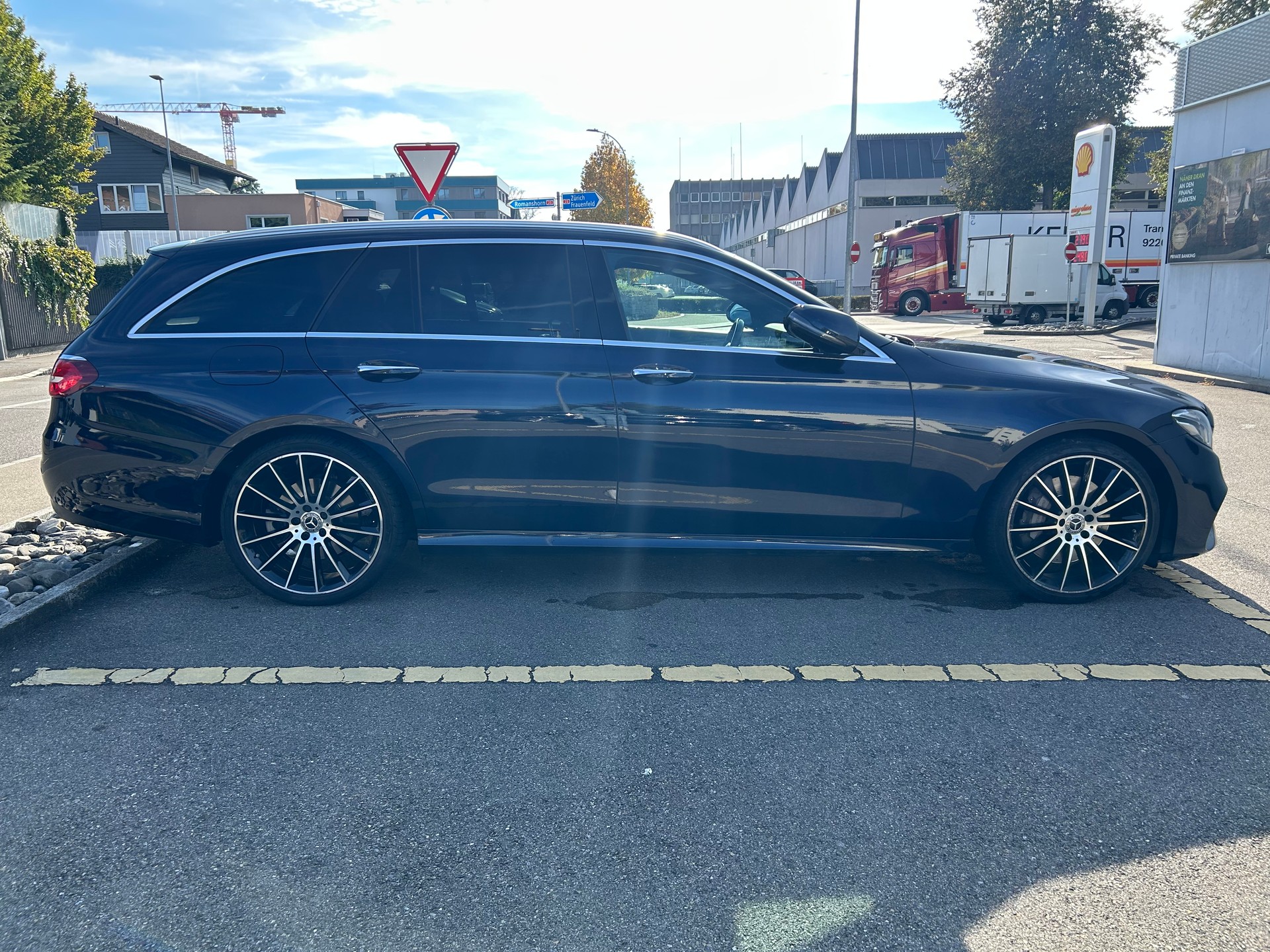 MERCEDES-BENZ E 350 AMG Line *Hagelschaden*-image-5