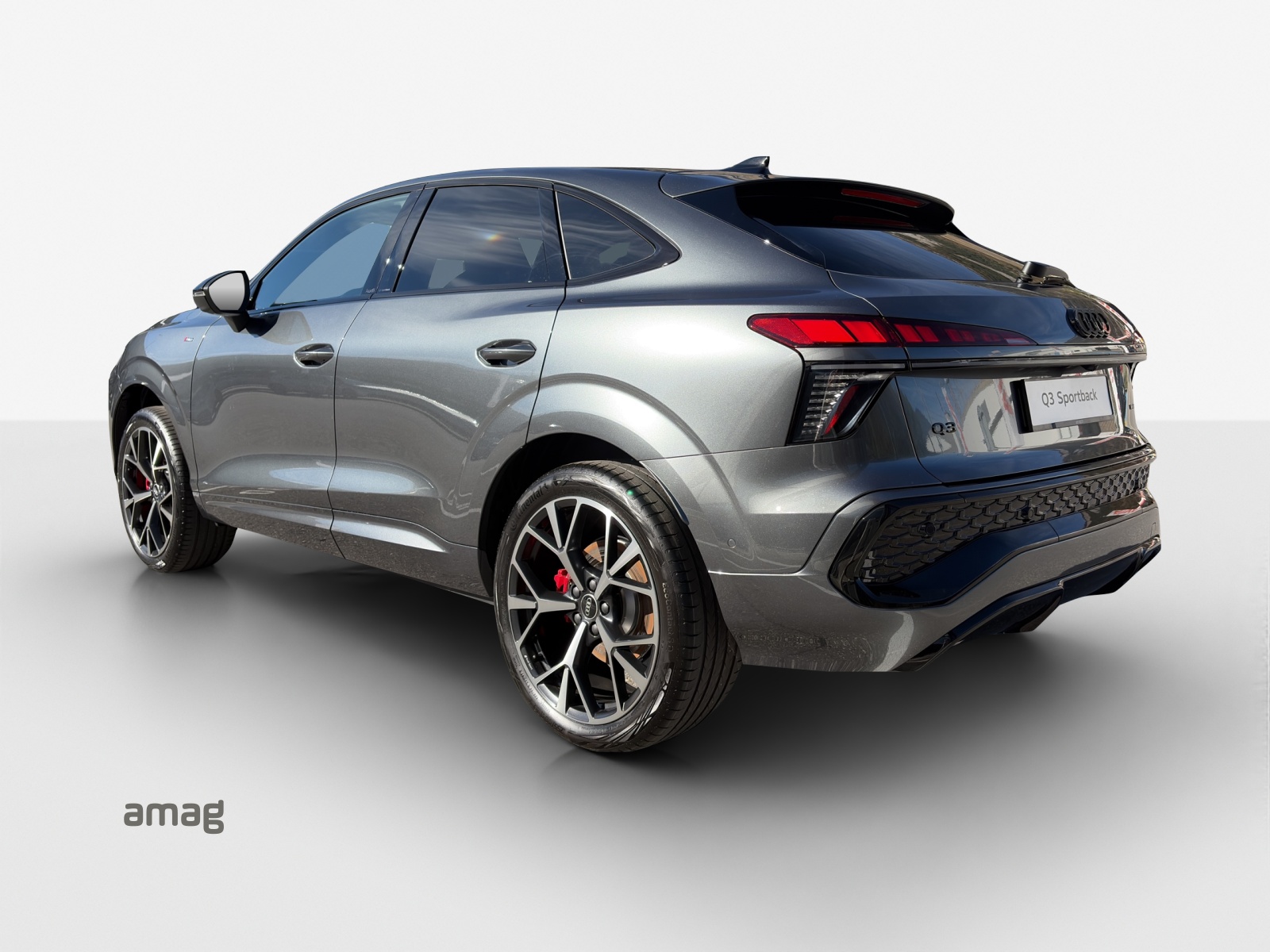 AUDI Q3 Sportback TFSI quattro 195 kW S tronic-showroom-element-2