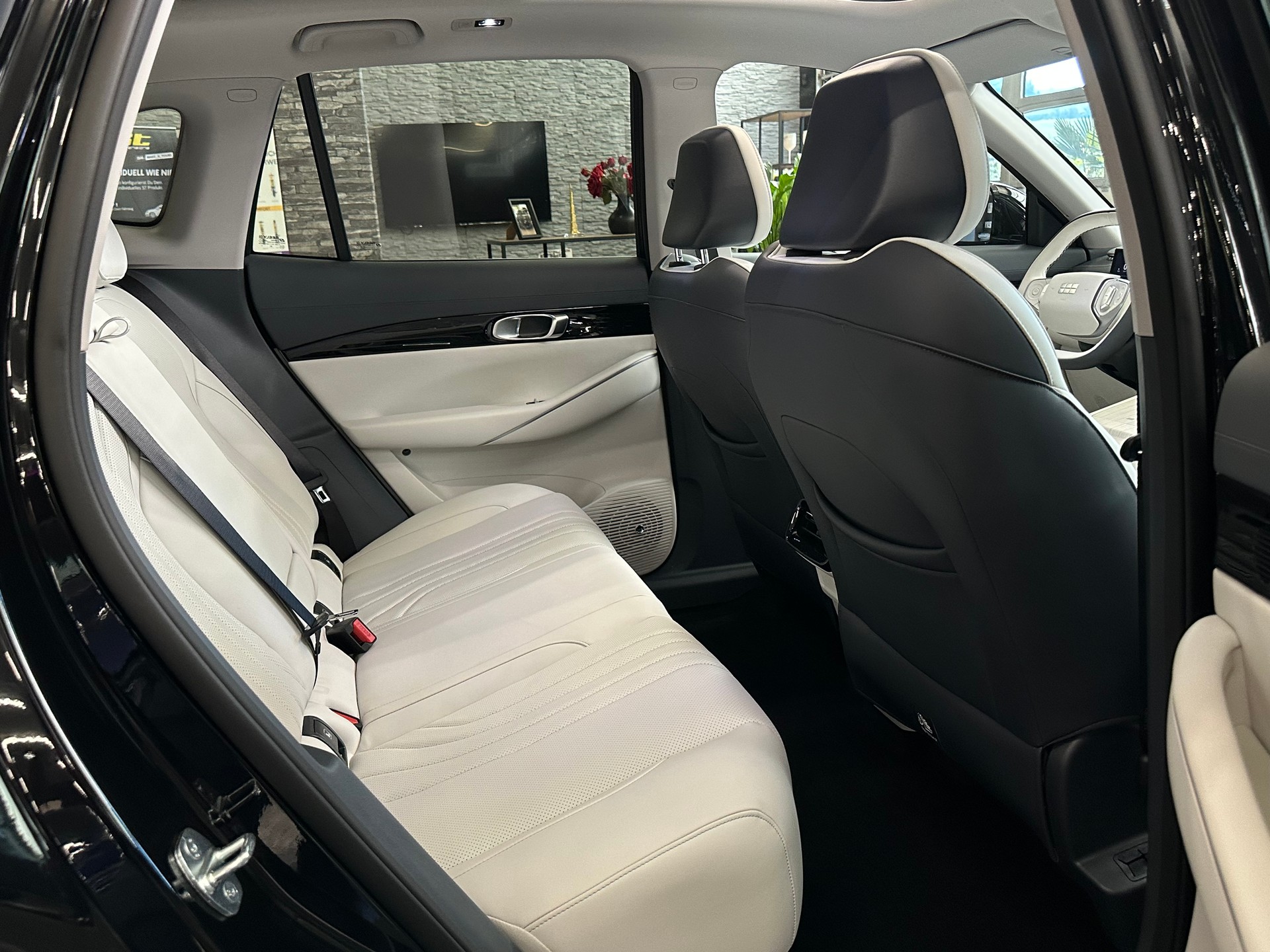 GEELY E5 MAX+ EV 68.4 kWh-image-12
