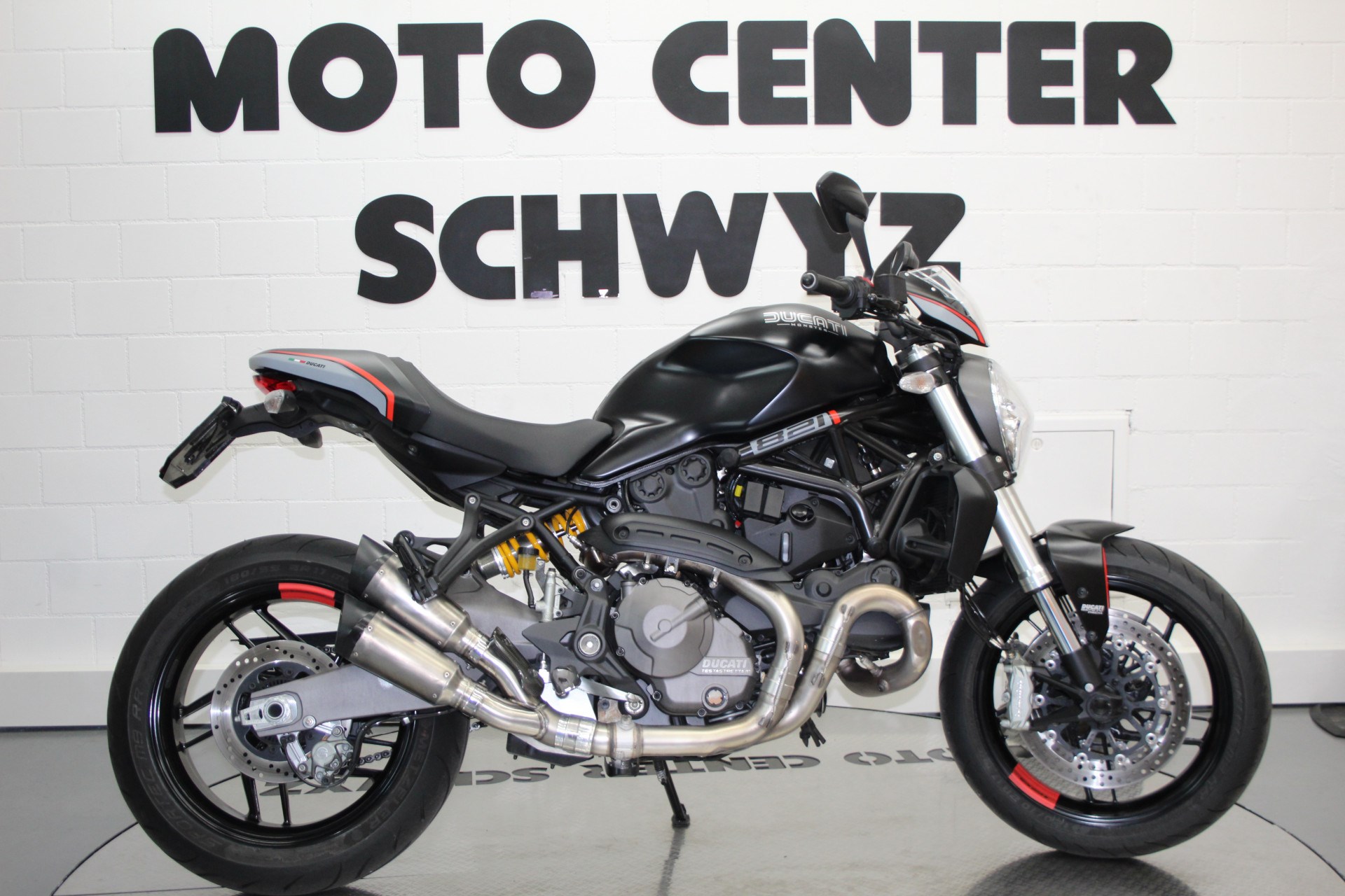 DUCATI Monster 821-image-0