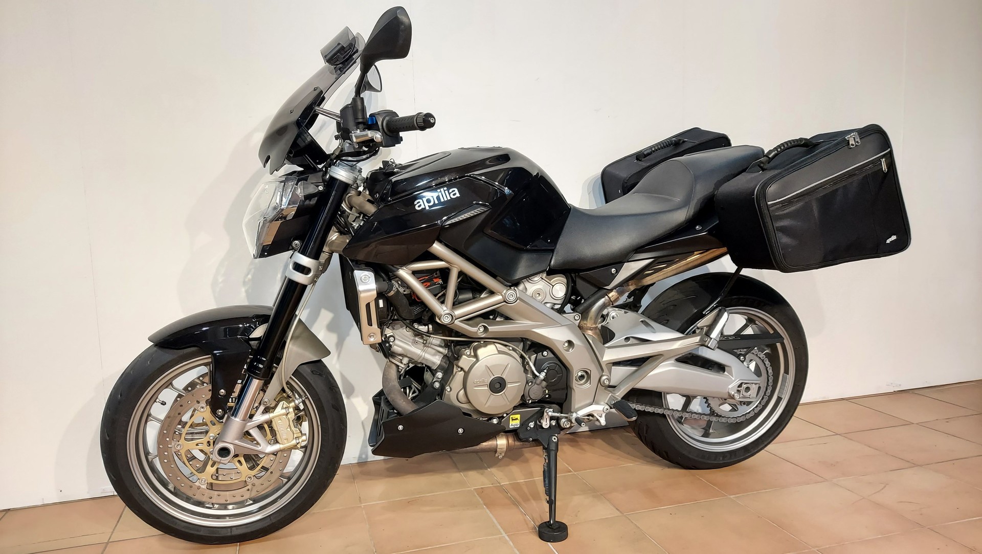 APRILIA SL 750 Shiver ABS-image-3