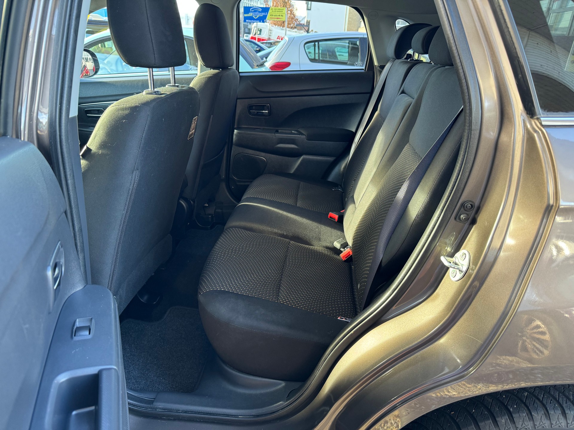 MITSUBISHI ASX 2.2 DID Invite 4WD Automatic-image-5