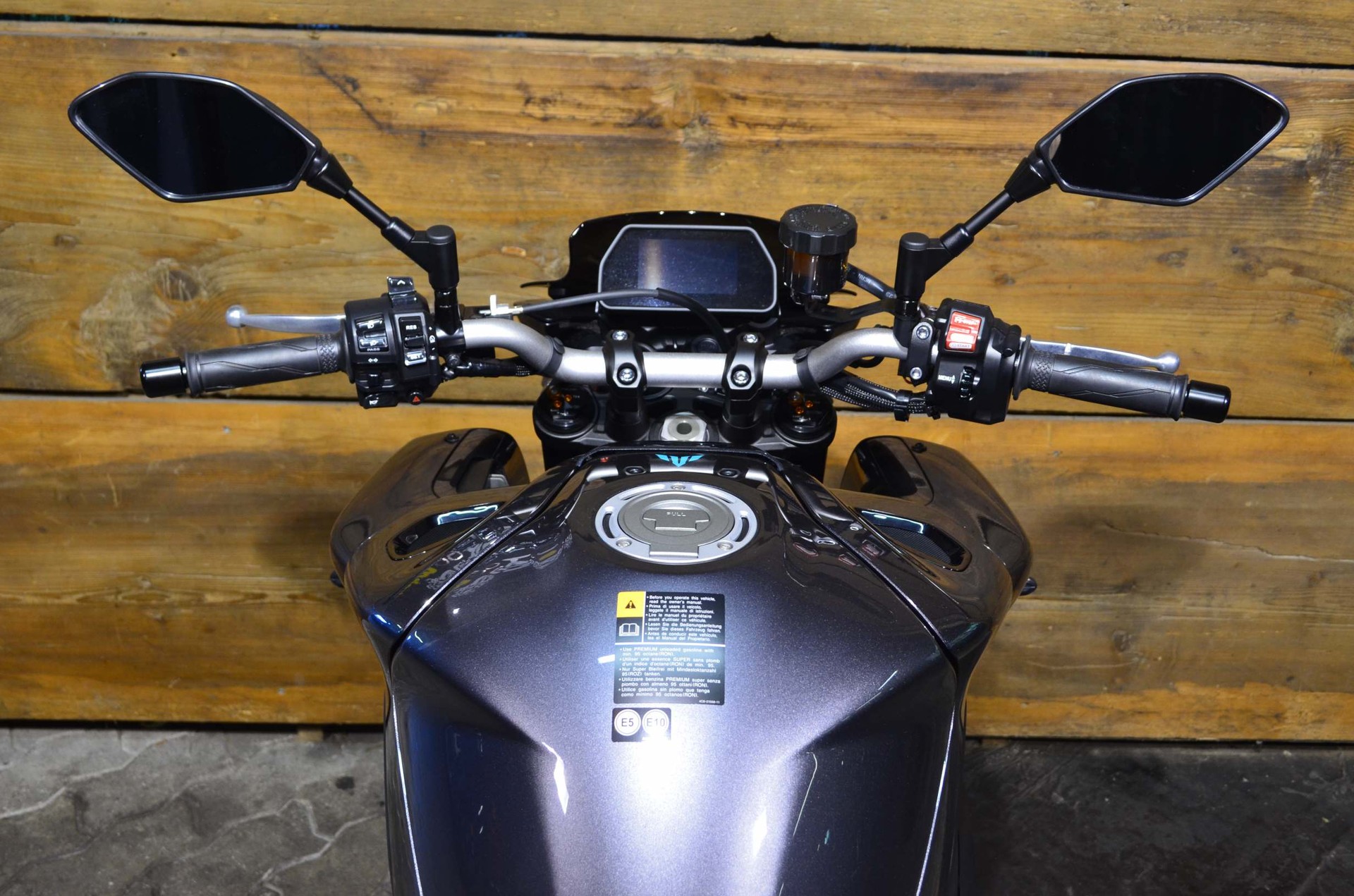 YAMAHA MT-10 ABS-image-2