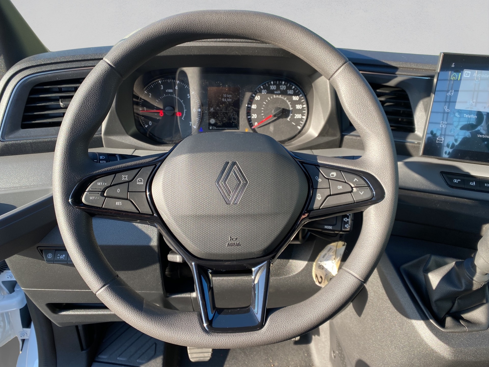 RENAULT Master T35 Blue dCi 150 L2H1 Brücke-image-13