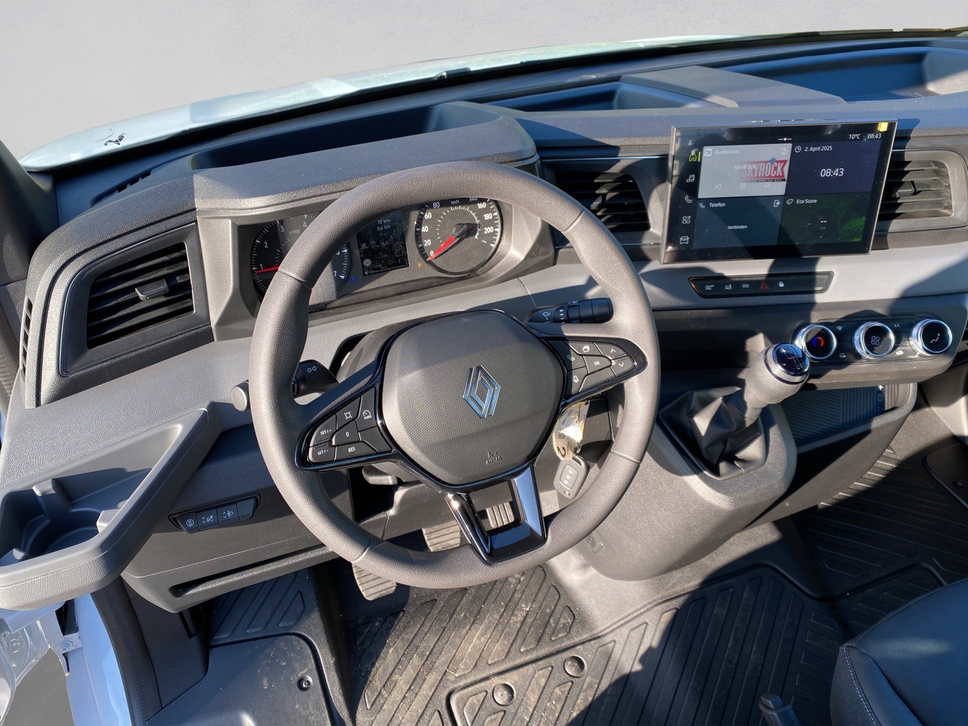 RENAULT Master T35 Blue dCi 150 L2H1 Brücke-image-12