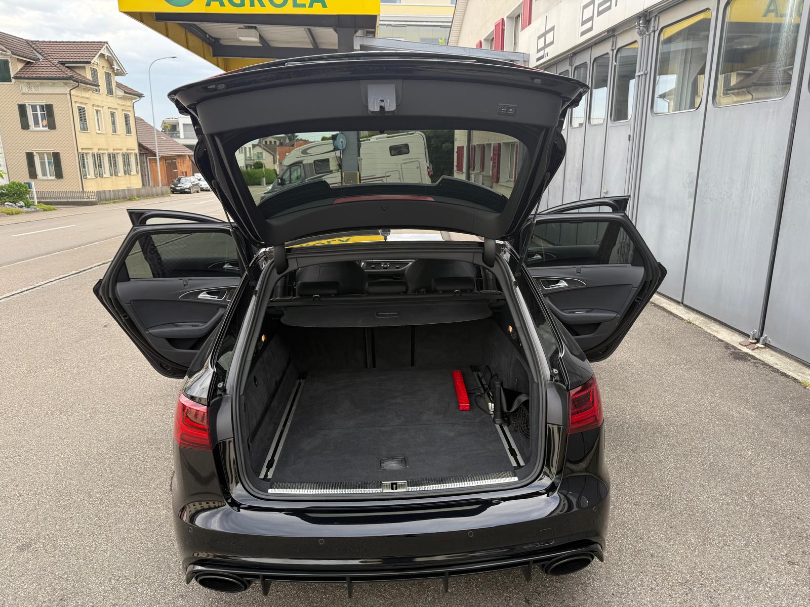 AUDI RS6 Avant 4.0 TFSI V8 quattro Tiptronic-image-9