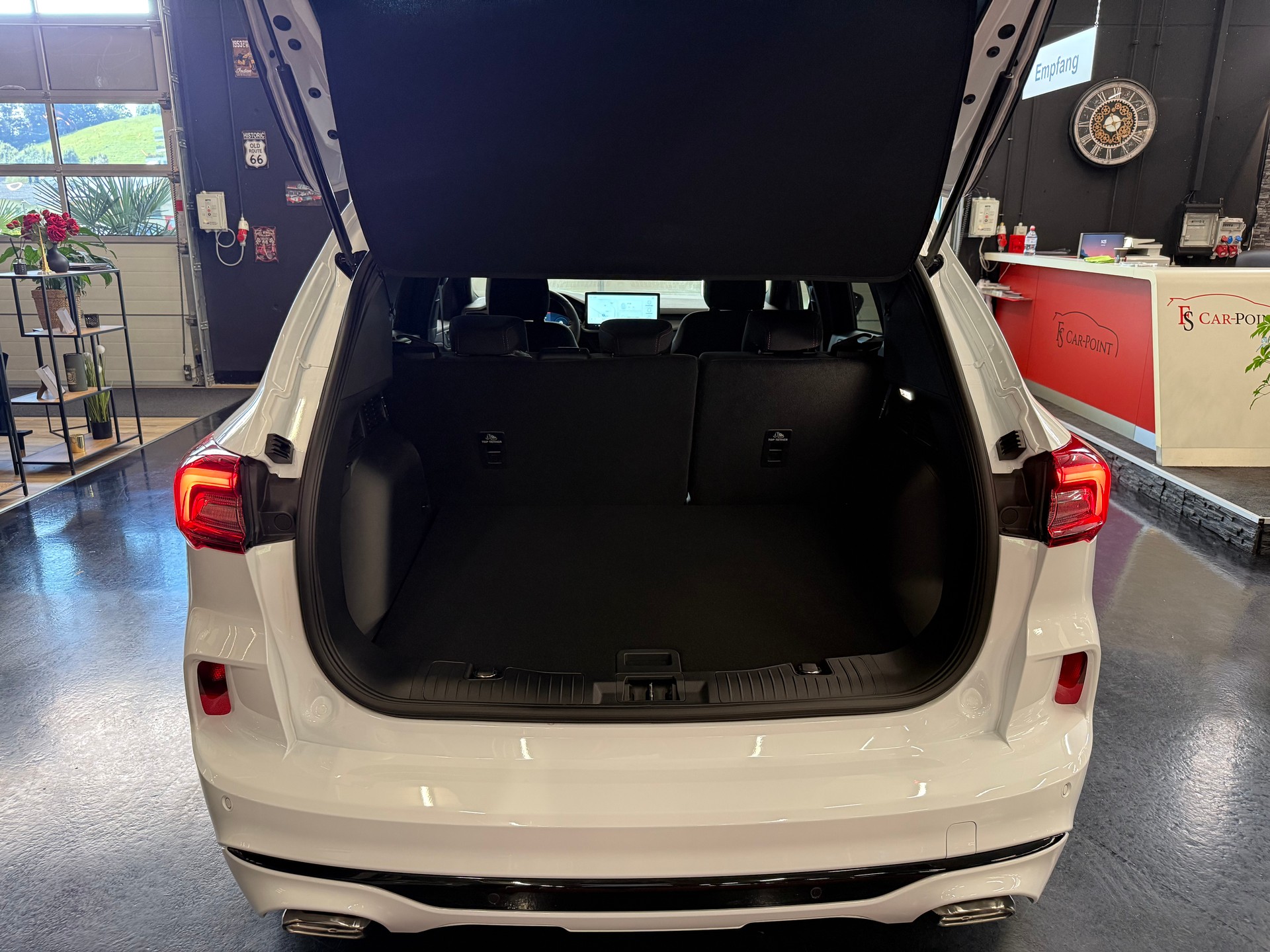 FORD Kuga 2.5 FHEV ST-Line FWD-image-14