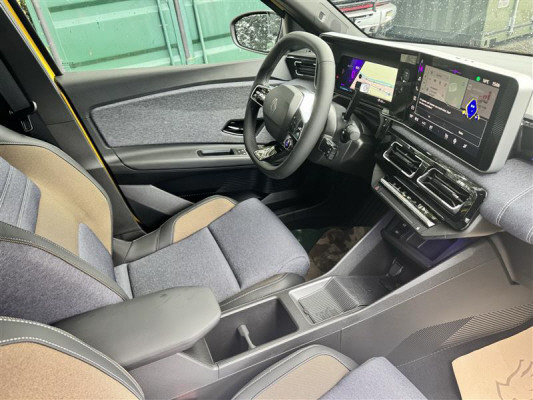 RENAULT R5 E-Tech UR 40kWh Techno-image-6