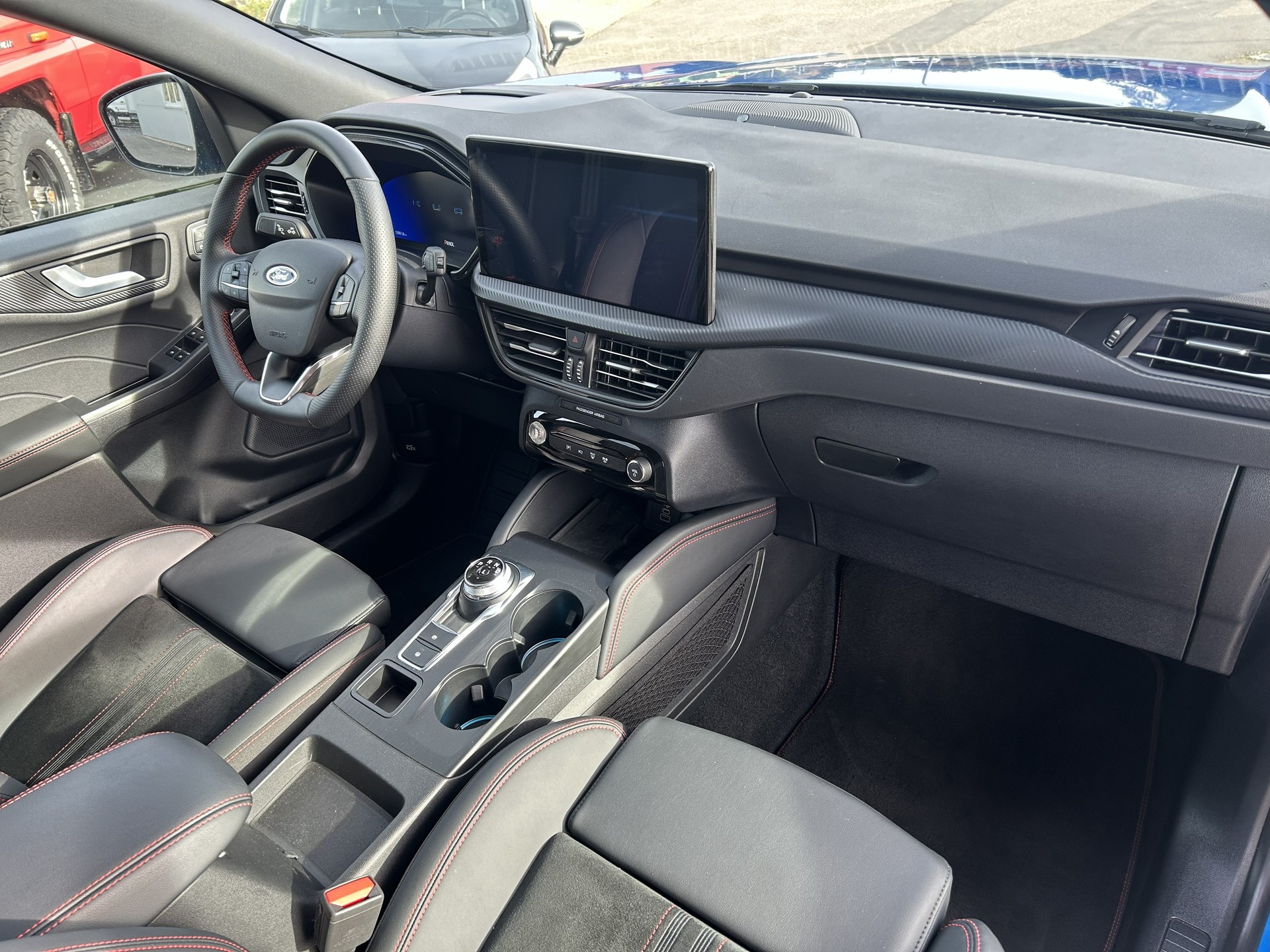 FORD Kuga 2.5 PHEV ST-Line X FWD-image-4