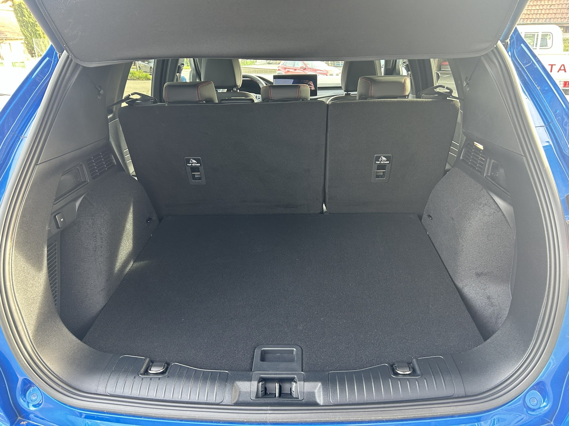 FORD Kuga 2.5 PHEV ST-Line X FWD-image-6