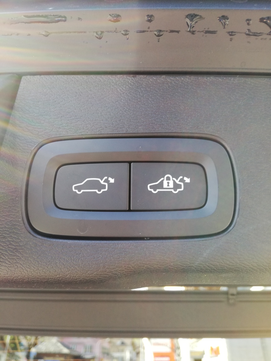 VOLVO XC60 2.0 B5 MH Plus Bright AWD-image-6