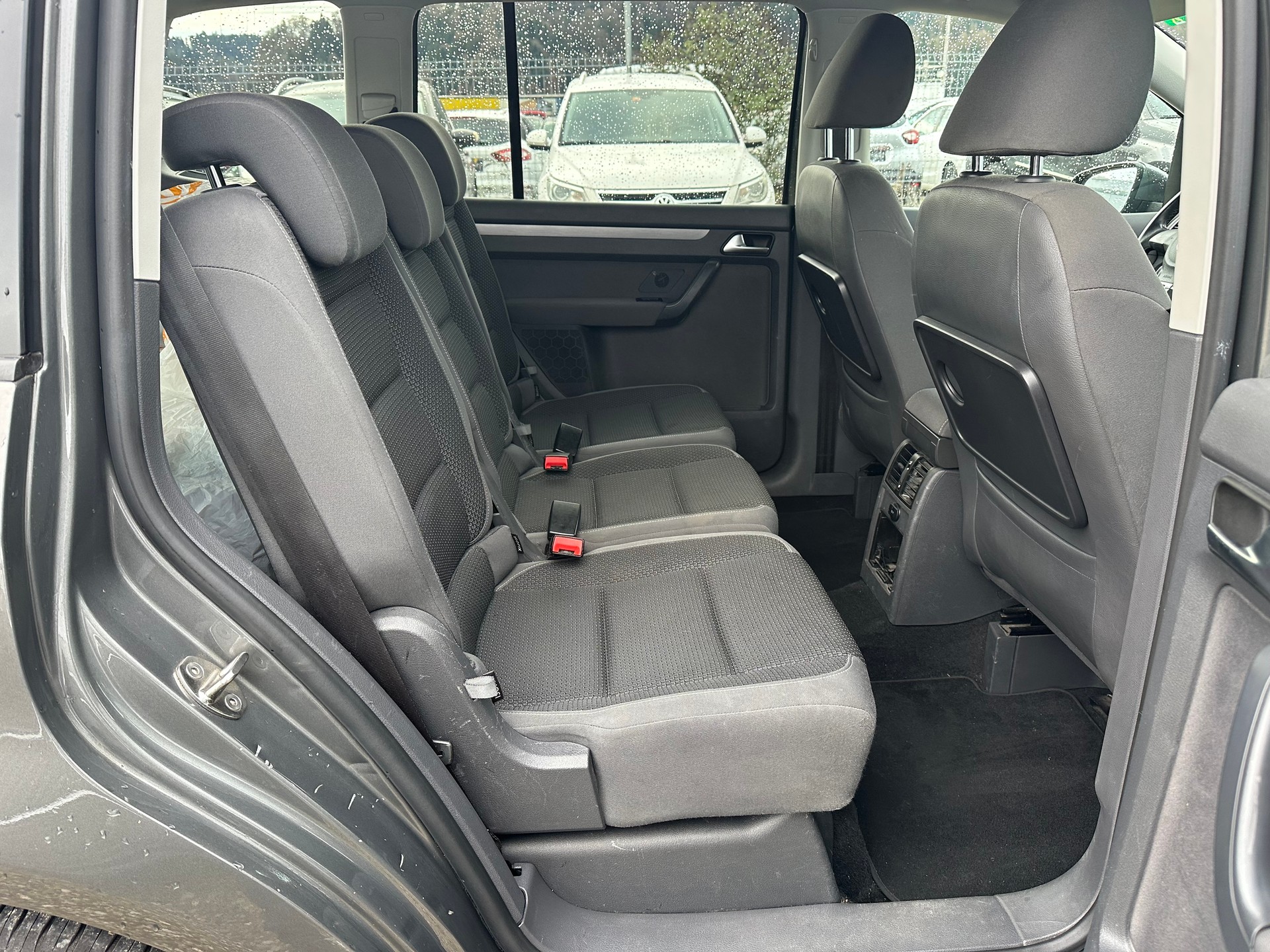 VW Touran 1.6 TDI Comfortline-image-11