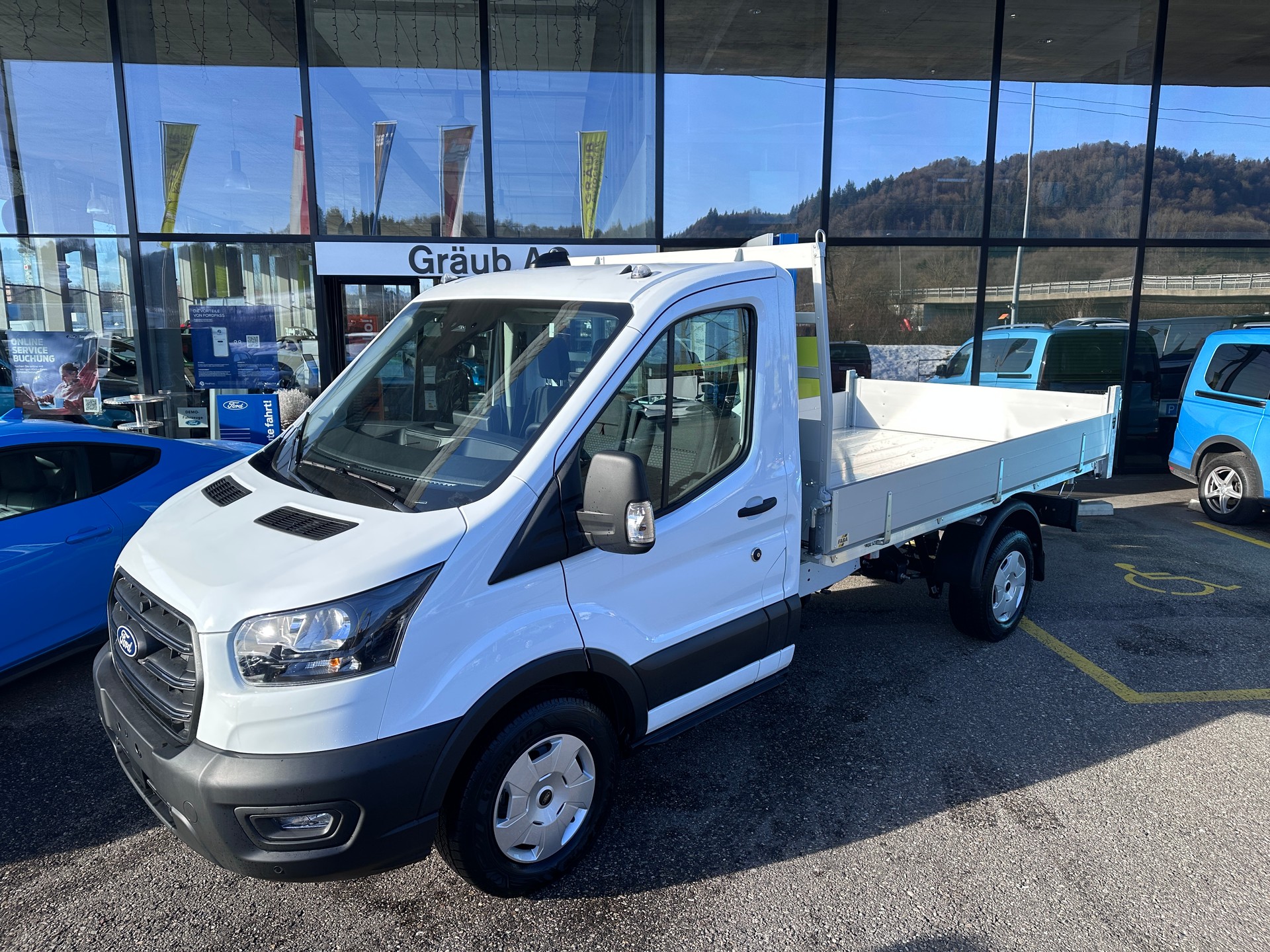 FORD Transit 350 L2 Trend 2.0 TDCi 165 RWD-showroom-element-2