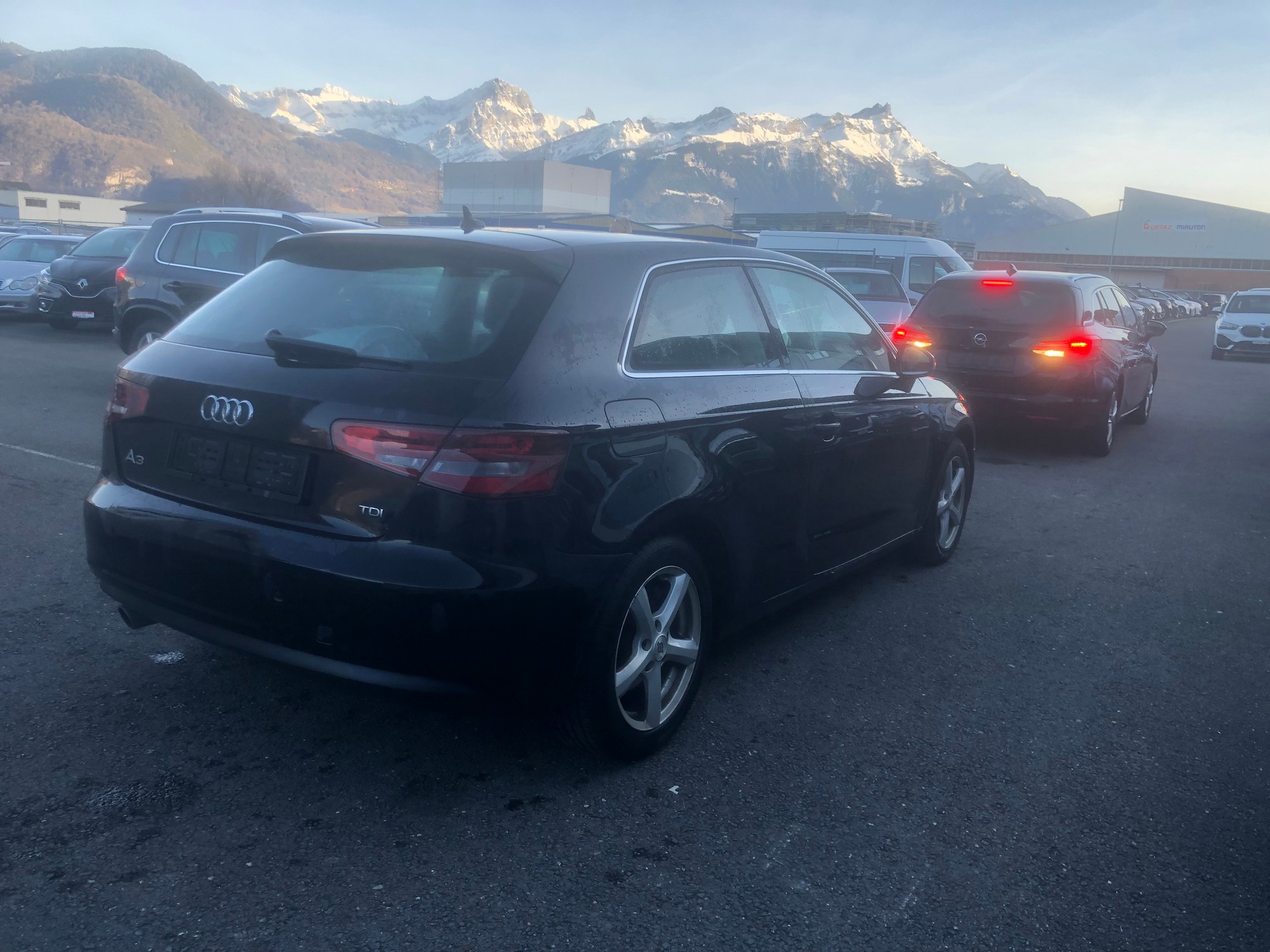 AUDI A3 1.6 TDI Attraction-image-5